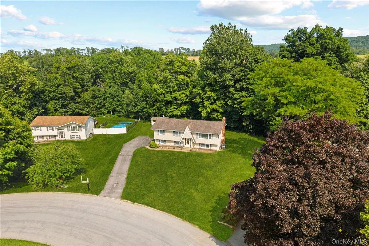 19 Bradner Drive, Warwick (town), NY, 4 Bedrooms Bedrooms, 11 Rooms Rooms,3 BathroomsBathrooms,Residential,For Rent,Bradner,0,1020592 19 Bradner Drive, Warwick (town), NY, 4 Bedrooms Bedrooms, 11 Rooms Rooms,3 BathroomsBathrooms,Residential,For Rent,Bradner,0,1020592
