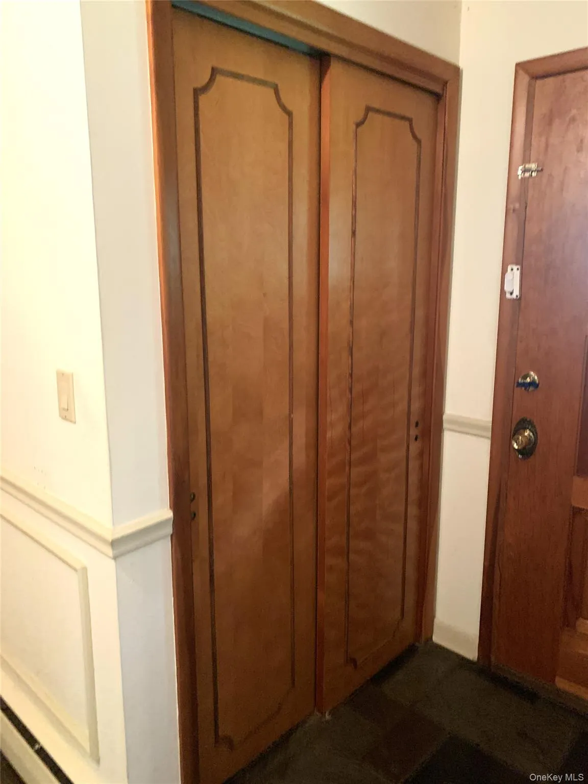 ENTRY FOYER COAT CLOSET ENTRY FOYER COAT CLOSET