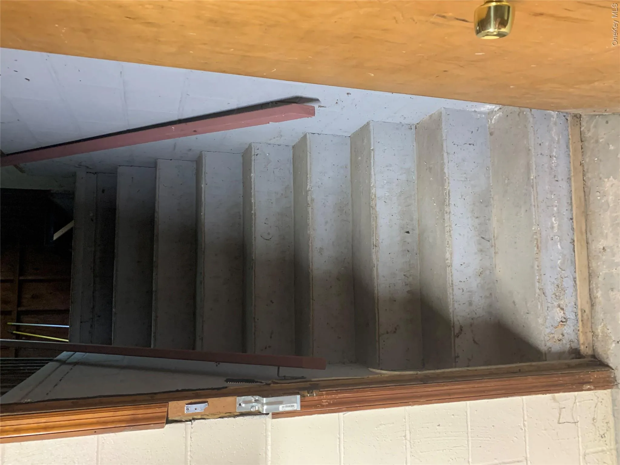 STAIRS TO GARAGE STAIRS TO GARAGE