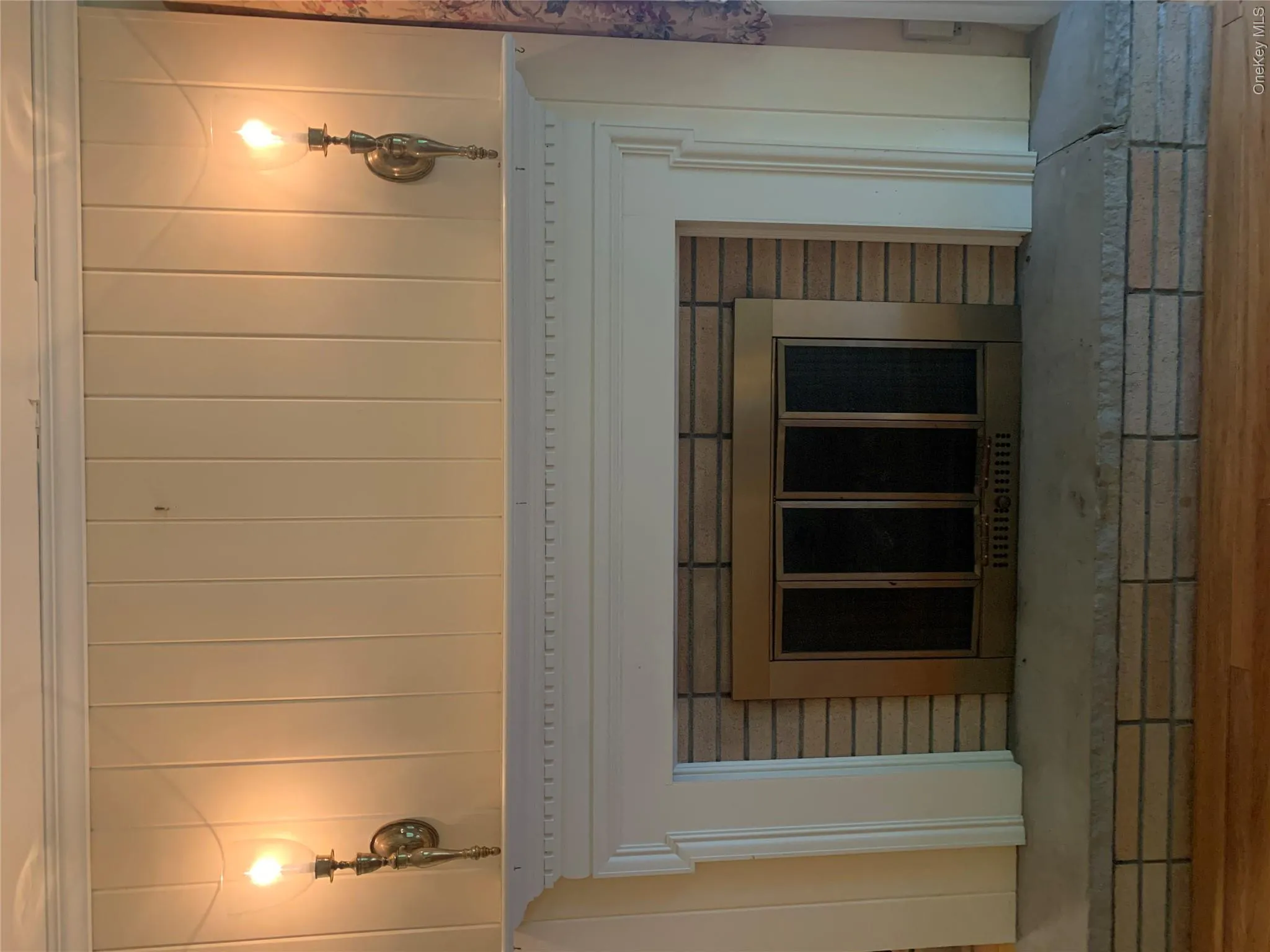 WOODEN MANTEL WOODEN MANTEL