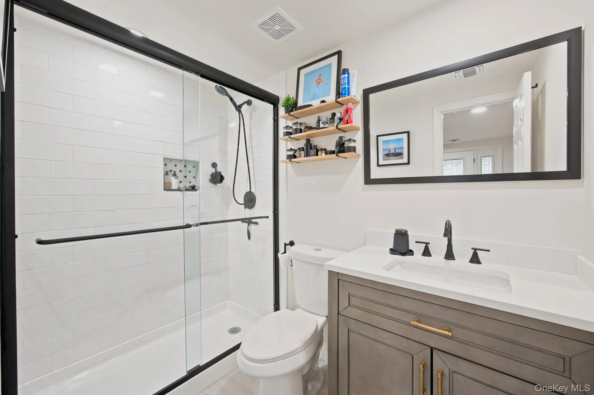 Guest bathroom Guest bathroom