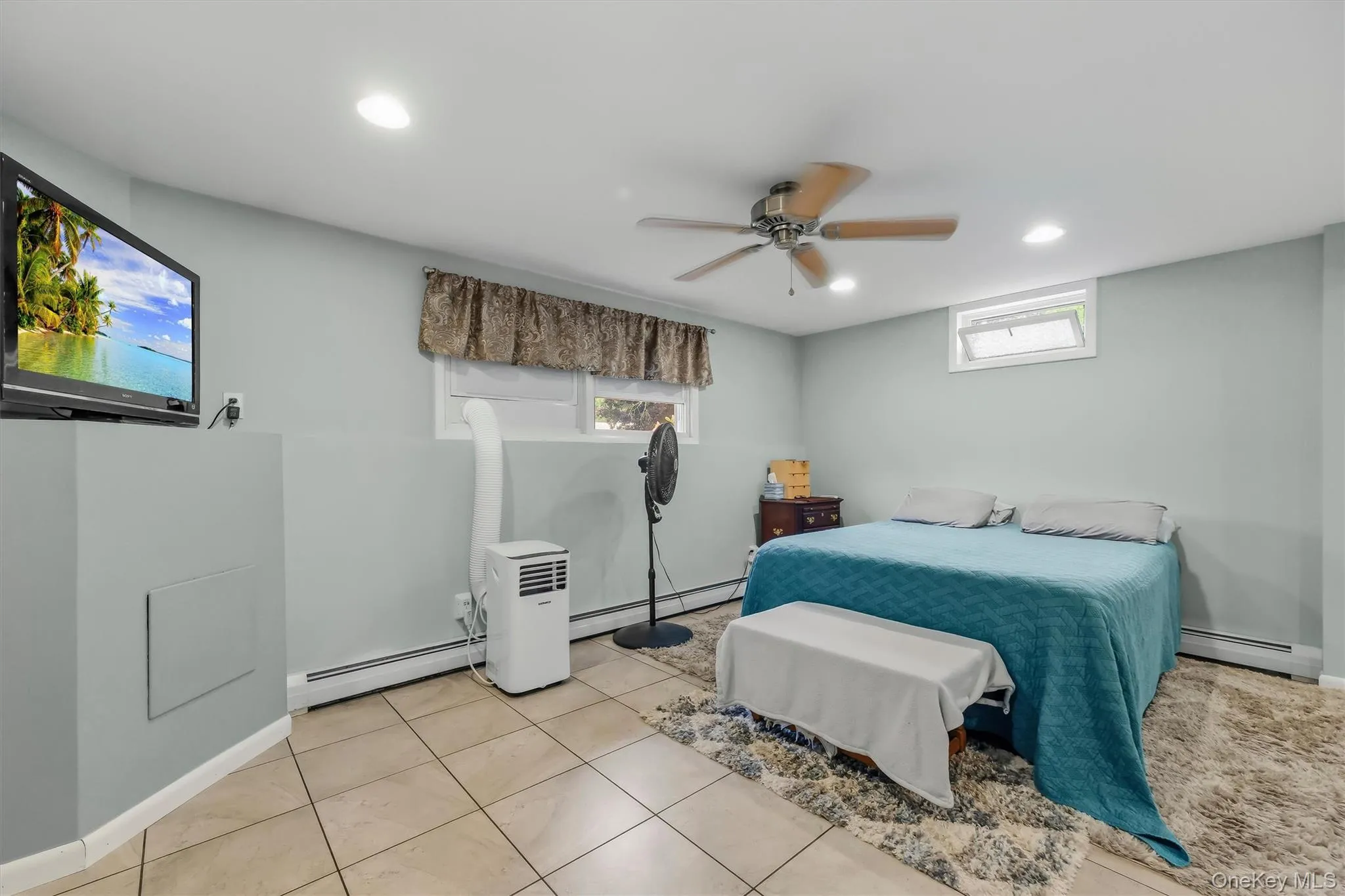 40 Long Meadow Drive, Hyde Park, NY, 3 Bedrooms Bedrooms, 8 Rooms Rooms,1 BathroomBathrooms,Residential,For Rent,Long Meadow,0,1020599 40 Long Meadow Drive, Hyde Park, NY, 3 Bedrooms Bedrooms, 8 Rooms Rooms,1 BathroomBathrooms,Residential,For Rent,Long Meadow,0,1020599