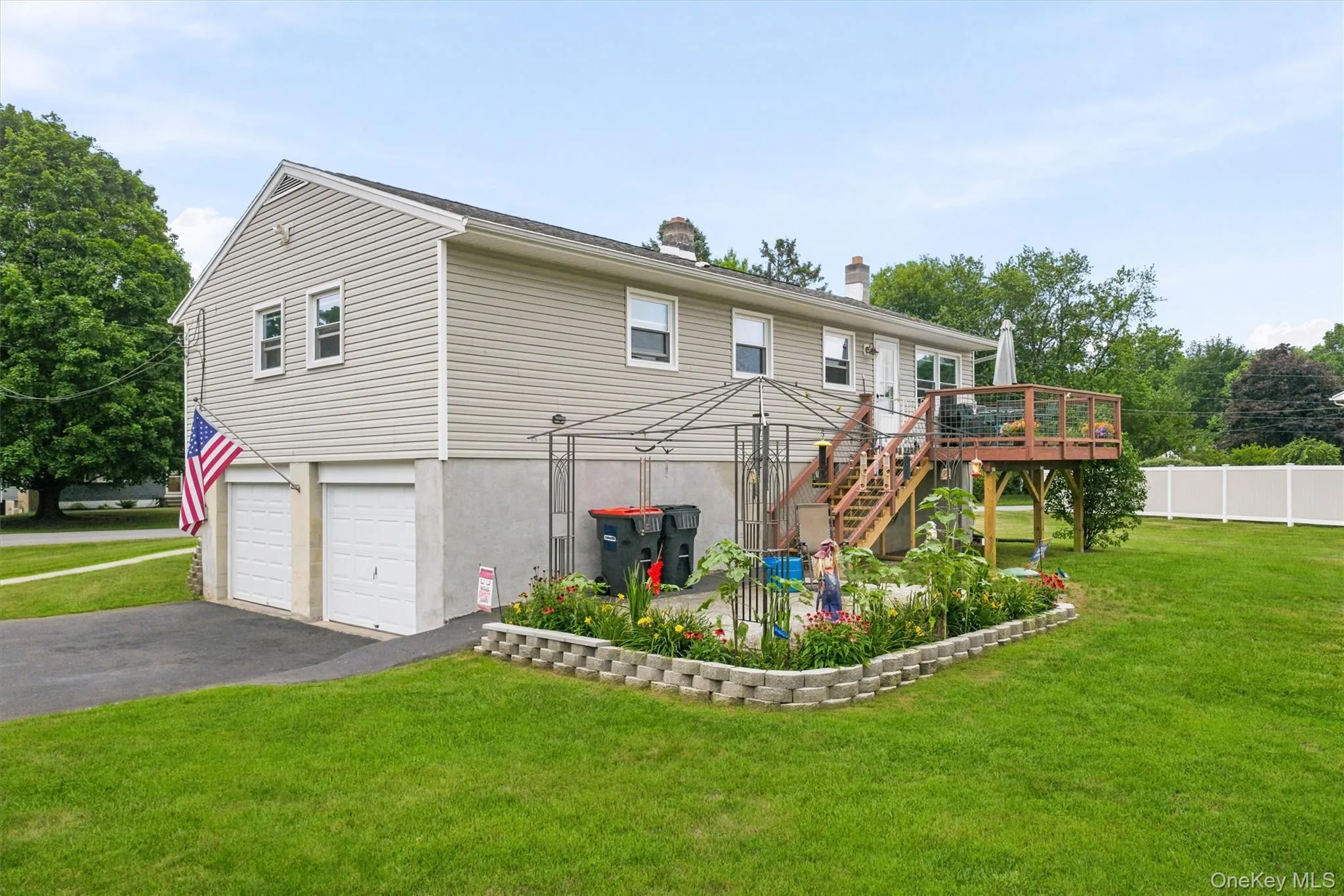 40 Long Meadow Drive, Hyde Park, NY, 3 Bedrooms Bedrooms, 8 Rooms Rooms,1 BathroomBathrooms,Residential,For Rent,Long Meadow,0,1020599 40 Long Meadow Drive, Hyde Park, NY, 3 Bedrooms Bedrooms, 8 Rooms Rooms,1 BathroomBathrooms,Residential,For Rent,Long Meadow,0,1020599