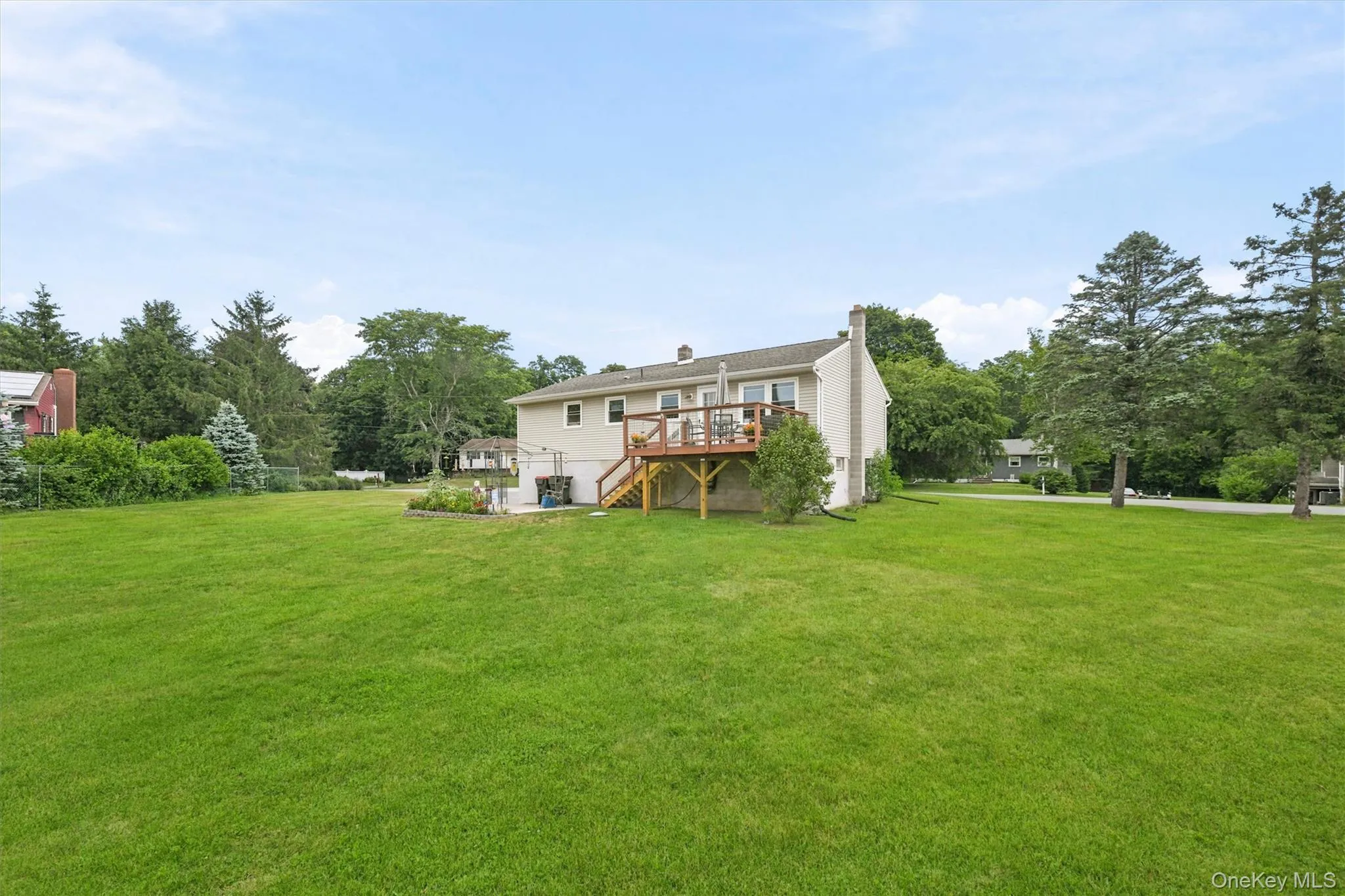 40 Long Meadow Drive, Hyde Park, NY, 3 Bedrooms Bedrooms, 8 Rooms Rooms,1 BathroomBathrooms,Residential,For Rent,Long Meadow,0,1020599 40 Long Meadow Drive, Hyde Park, NY, 3 Bedrooms Bedrooms, 8 Rooms Rooms,1 BathroomBathrooms,Residential,For Rent,Long Meadow,0,1020599