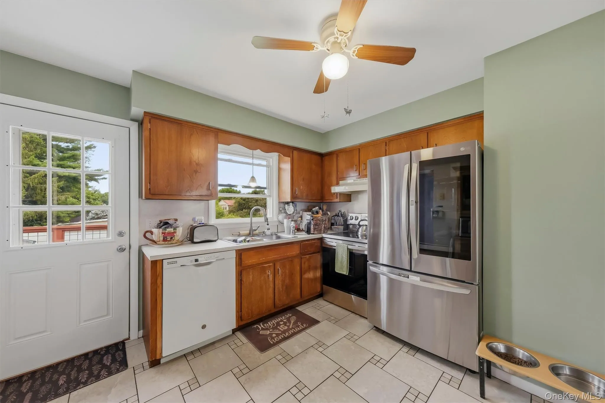 40 Long Meadow Drive, Hyde Park, NY, 3 Bedrooms Bedrooms, 8 Rooms Rooms,1 BathroomBathrooms,Residential,For Rent,Long Meadow,0,1020599 40 Long Meadow Drive, Hyde Park, NY, 3 Bedrooms Bedrooms, 8 Rooms Rooms,1 BathroomBathrooms,Residential,For Rent,Long Meadow,0,1020599