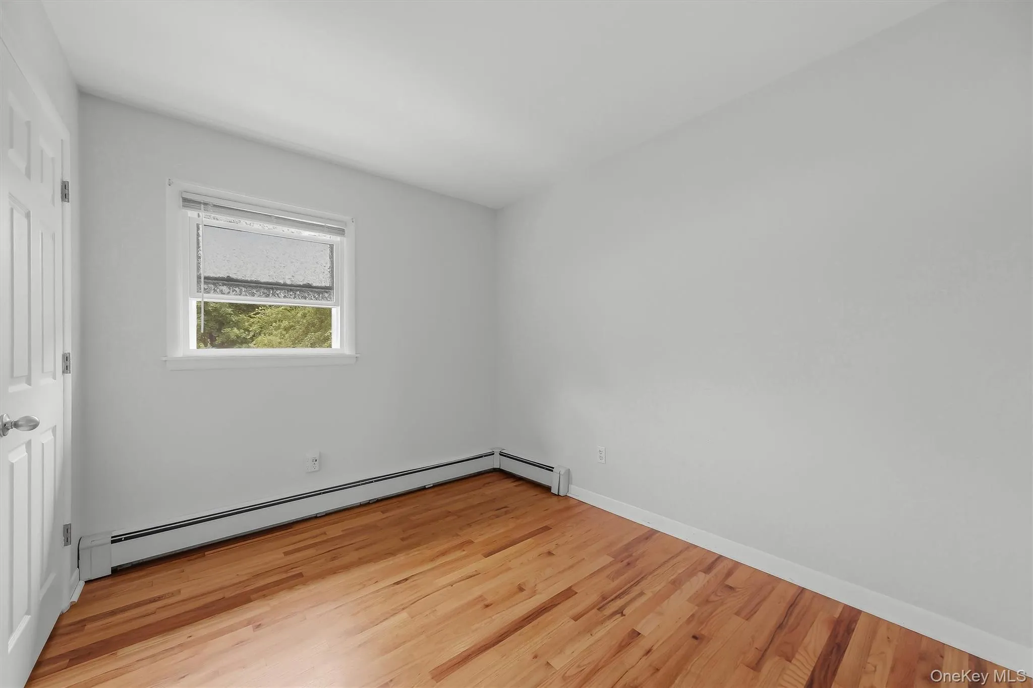 40 Long Meadow Drive, Hyde Park, NY, 3 Bedrooms Bedrooms, 8 Rooms Rooms,1 BathroomBathrooms,Residential,For Rent,Long Meadow,0,1020599 40 Long Meadow Drive, Hyde Park, NY, 3 Bedrooms Bedrooms, 8 Rooms Rooms,1 BathroomBathrooms,Residential,For Rent,Long Meadow,0,1020599