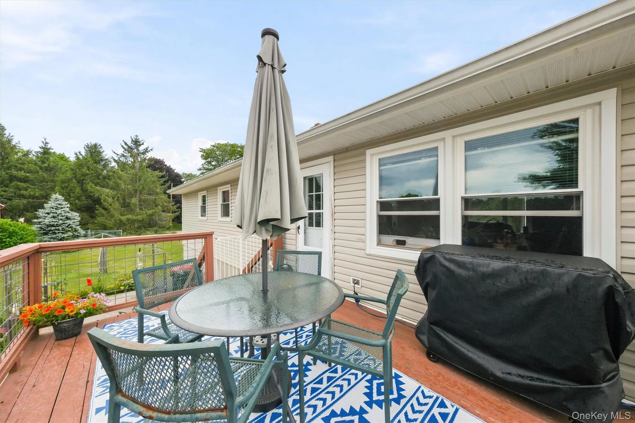 40 Long Meadow Drive, Hyde Park, NY, 3 Bedrooms Bedrooms, 8 Rooms Rooms,1 BathroomBathrooms,Residential,For Rent,Long Meadow,0,1020599 40 Long Meadow Drive, Hyde Park, NY, 3 Bedrooms Bedrooms, 8 Rooms Rooms,1 BathroomBathrooms,Residential,For Rent,Long Meadow,0,1020599