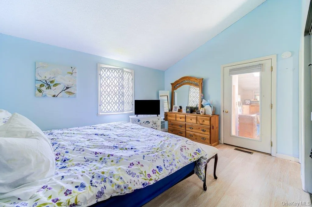 6 Racine Court, Thompson, NY, 2 Bedrooms Bedrooms, 6 Rooms Rooms,2 BathroomsBathrooms,Residential,For Rent,Racine,0,1020601 6 Racine Court, Thompson, NY, 2 Bedrooms Bedrooms, 6 Rooms Rooms,2 BathroomsBathrooms,Residential,For Rent,Racine,0,1020601
