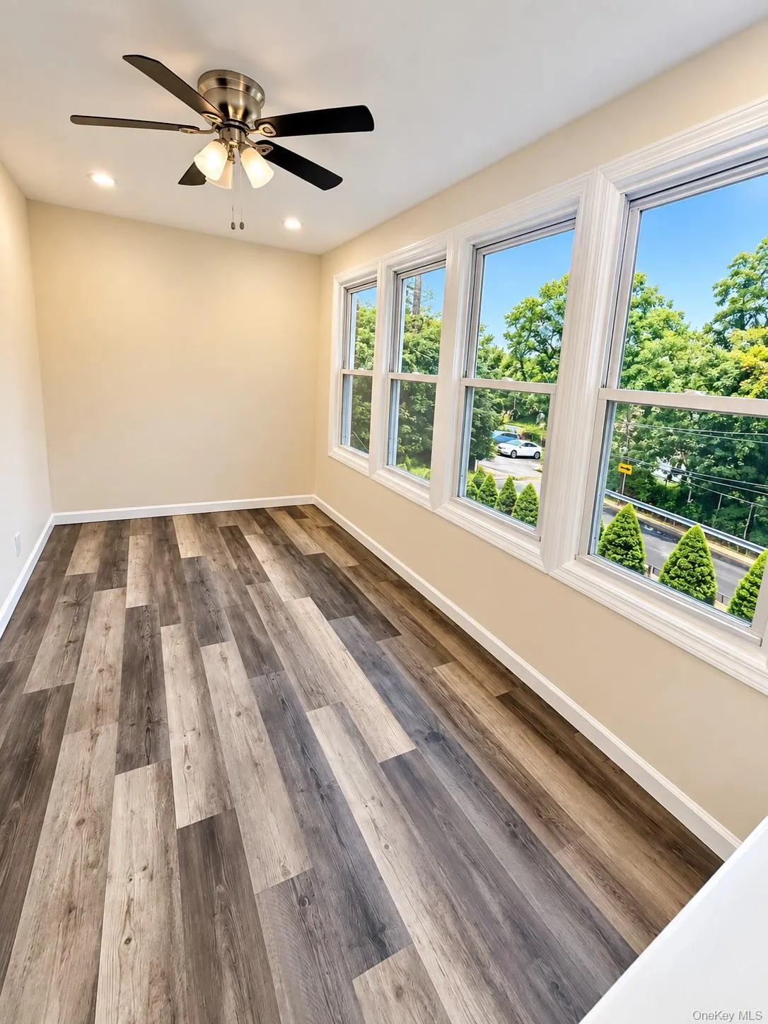 13 Knoll Place, Glen Cove, NY, 3 Bedrooms Bedrooms, 6 Rooms Rooms,2 BathroomsBathrooms,Residential,For Rent,Knoll,0,1020604 13 Knoll Place, Glen Cove, NY, 3 Bedrooms Bedrooms, 6 Rooms Rooms,2 BathroomsBathrooms,Residential,For Rent,Knoll,0,1020604