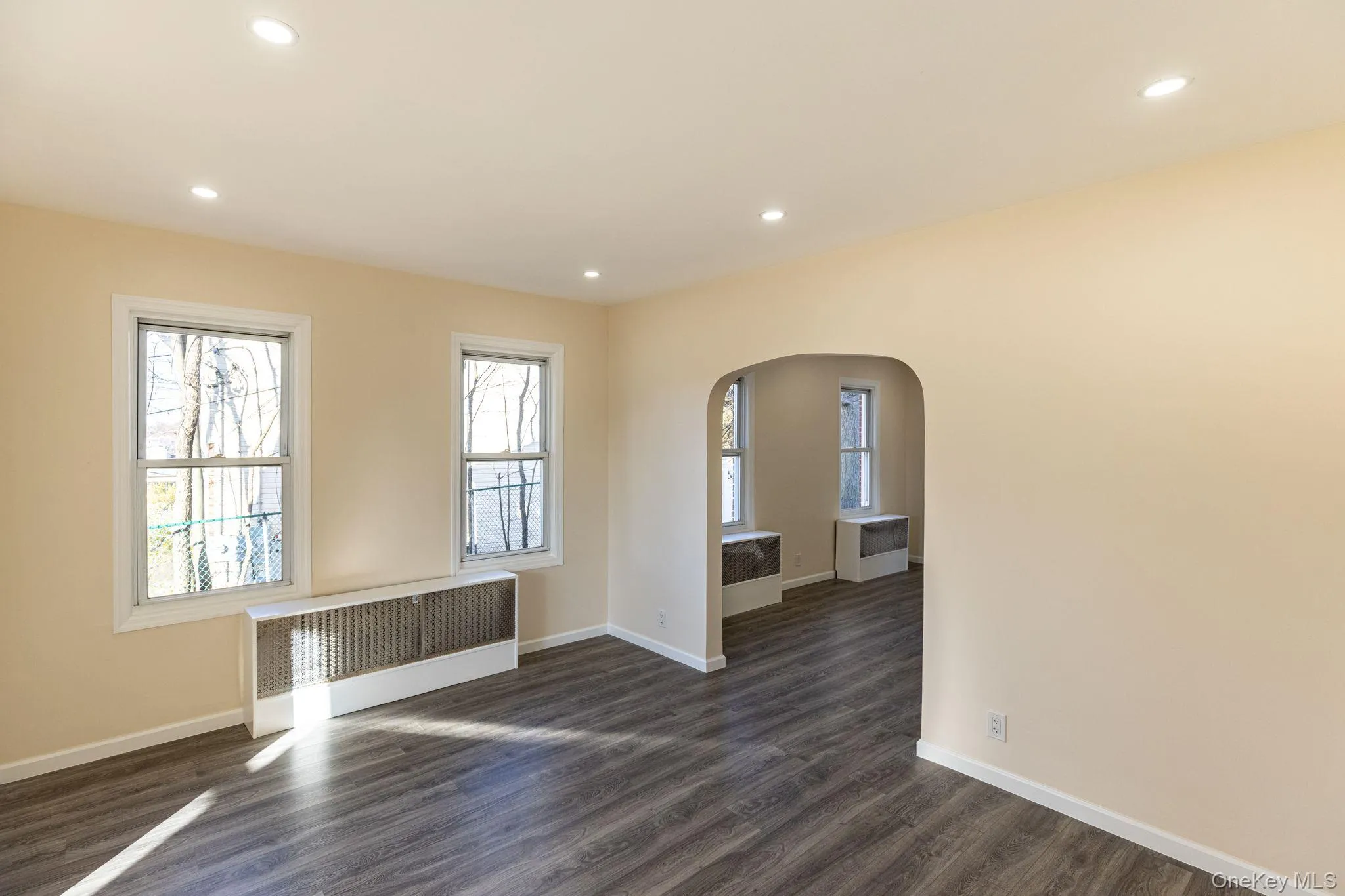 13 Knoll Place, Glen Cove, NY, 3 Bedrooms Bedrooms, 6 Rooms Rooms,2 BathroomsBathrooms,Residential,For Rent,Knoll,0,1020604 13 Knoll Place, Glen Cove, NY, 3 Bedrooms Bedrooms, 6 Rooms Rooms,2 BathroomsBathrooms,Residential,For Rent,Knoll,0,1020604