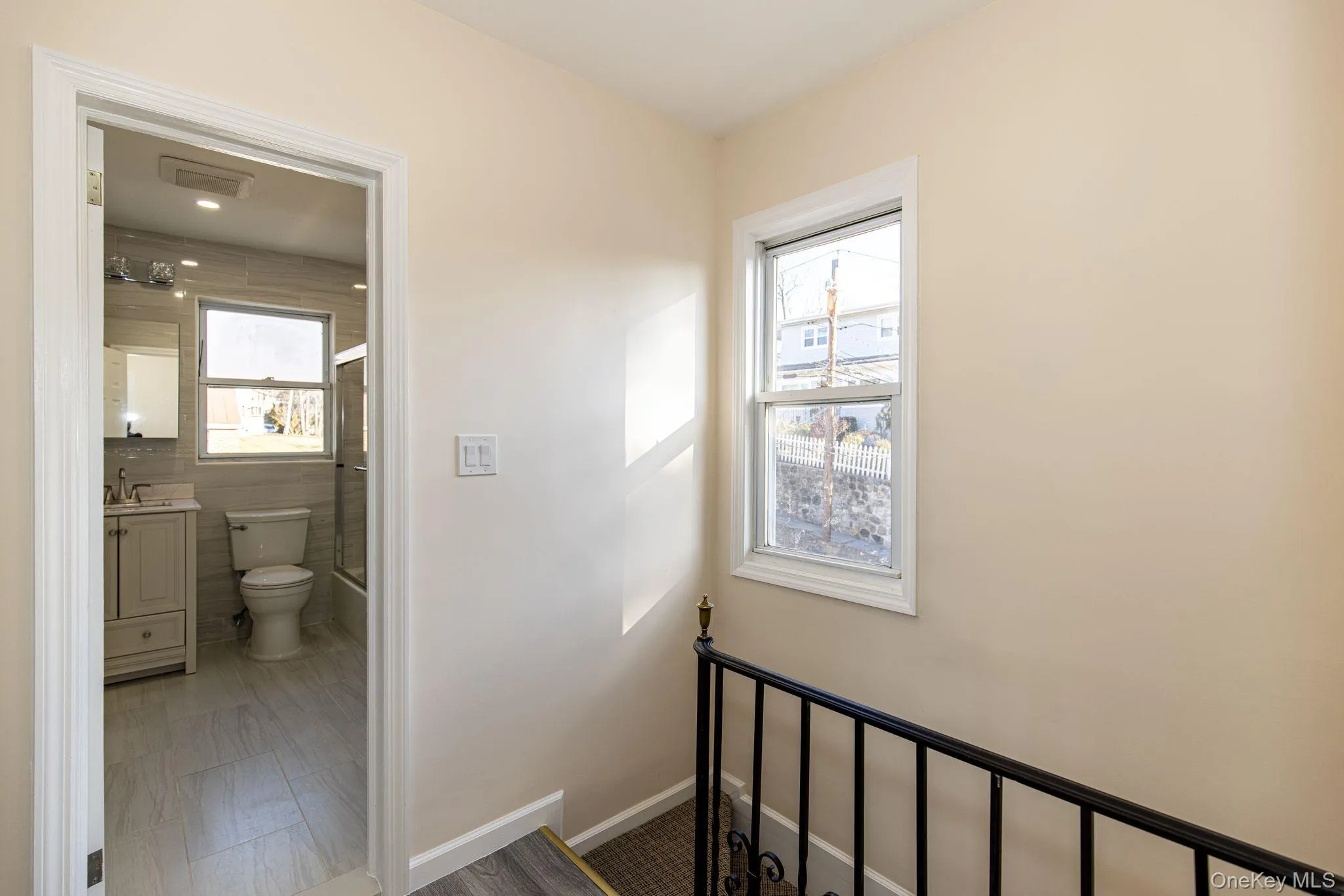 13 Knoll Place, Glen Cove, NY, 3 Bedrooms Bedrooms, 6 Rooms Rooms,2 BathroomsBathrooms,Residential,For Rent,Knoll,0,1020604 13 Knoll Place, Glen Cove, NY, 3 Bedrooms Bedrooms, 6 Rooms Rooms,2 BathroomsBathrooms,Residential,For Rent,Knoll,0,1020604