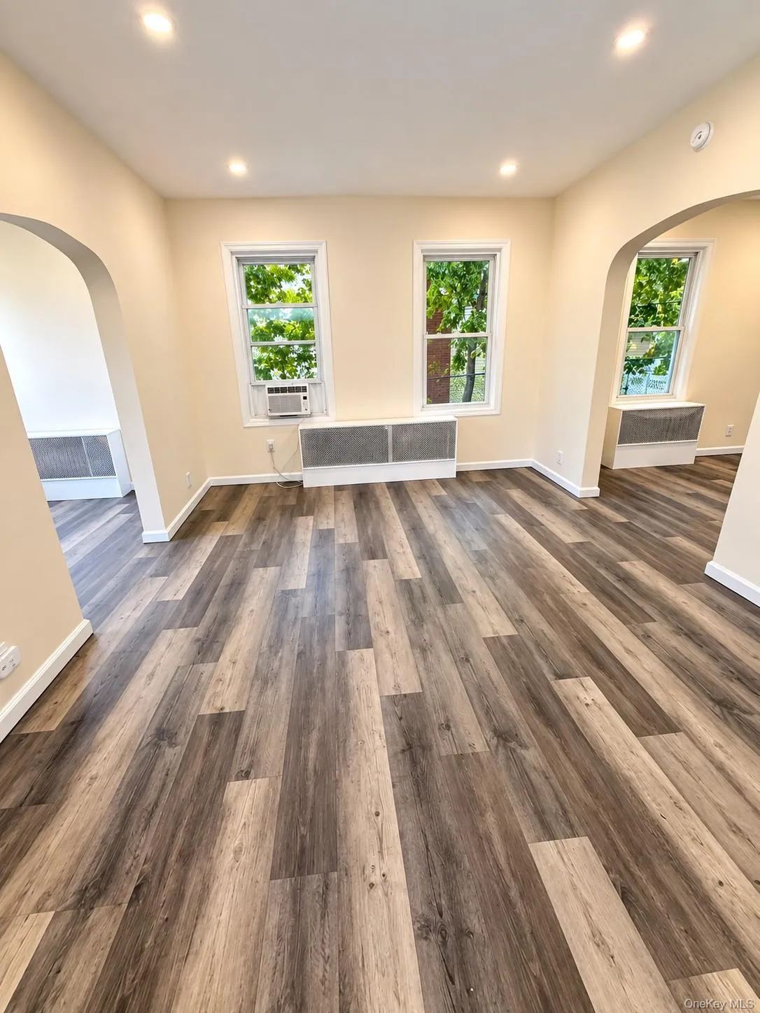 13 Knoll Place, Glen Cove, NY, 3 Bedrooms Bedrooms, 6 Rooms Rooms,2 BathroomsBathrooms,Residential,For Rent,Knoll,0,1020604 13 Knoll Place, Glen Cove, NY, 3 Bedrooms Bedrooms, 6 Rooms Rooms,2 BathroomsBathrooms,Residential,For Rent,Knoll,0,1020604