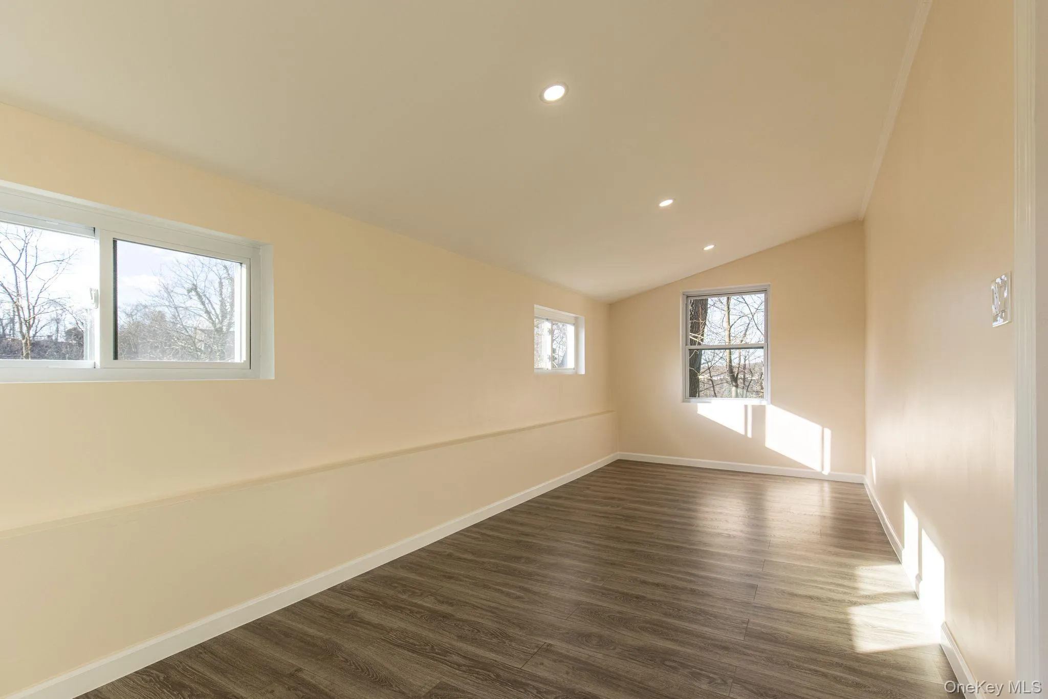 13 Knoll Place, Glen Cove, NY, 3 Bedrooms Bedrooms, 6 Rooms Rooms,2 BathroomsBathrooms,Residential,For Rent,Knoll,0,1020604 13 Knoll Place, Glen Cove, NY, 3 Bedrooms Bedrooms, 6 Rooms Rooms,2 BathroomsBathrooms,Residential,For Rent,Knoll,0,1020604