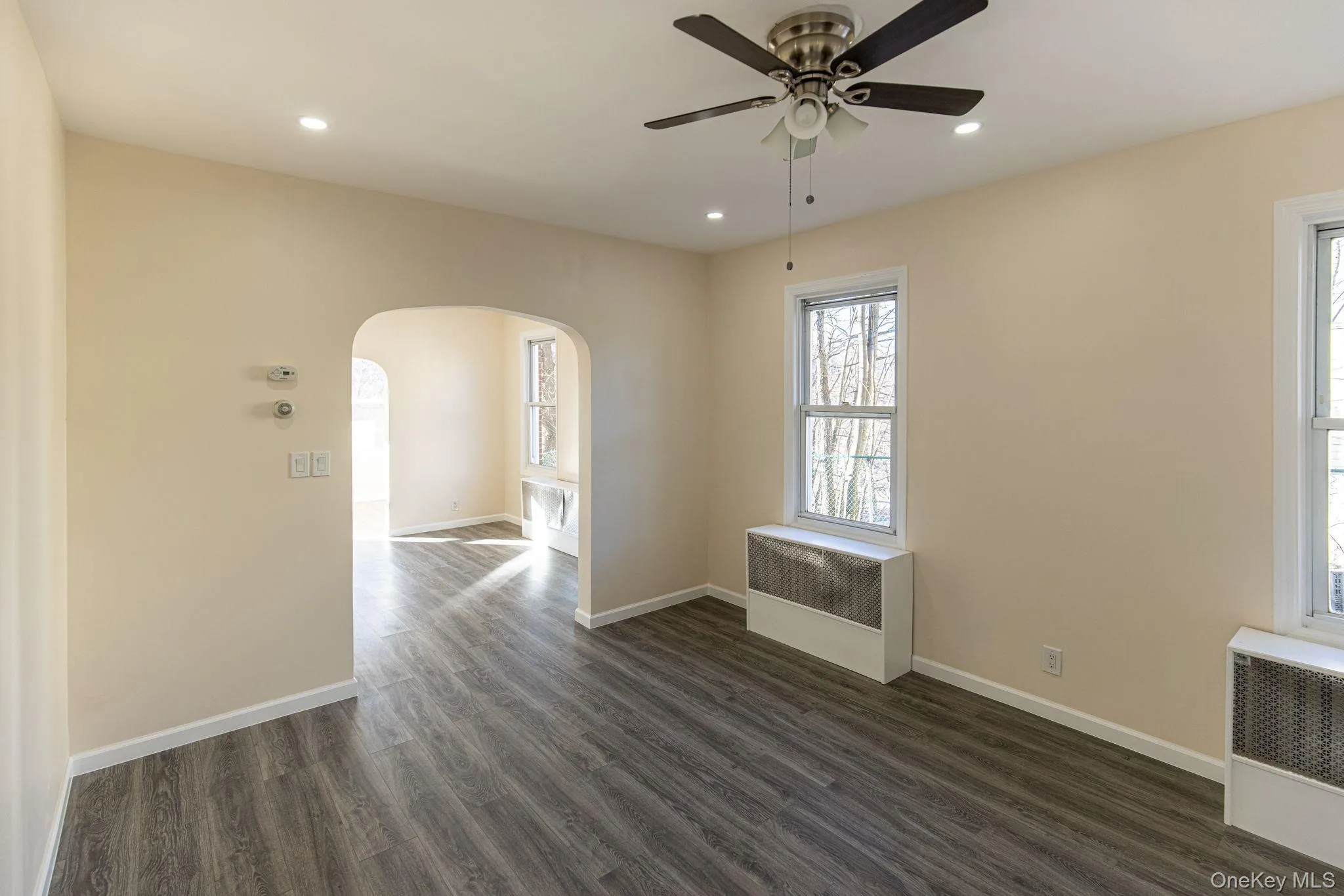 13 Knoll Place, Glen Cove, NY, 3 Bedrooms Bedrooms, 6 Rooms Rooms,2 BathroomsBathrooms,Residential,For Rent,Knoll,0,1020604 13 Knoll Place, Glen Cove, NY, 3 Bedrooms Bedrooms, 6 Rooms Rooms,2 BathroomsBathrooms,Residential,For Rent,Knoll,0,1020604