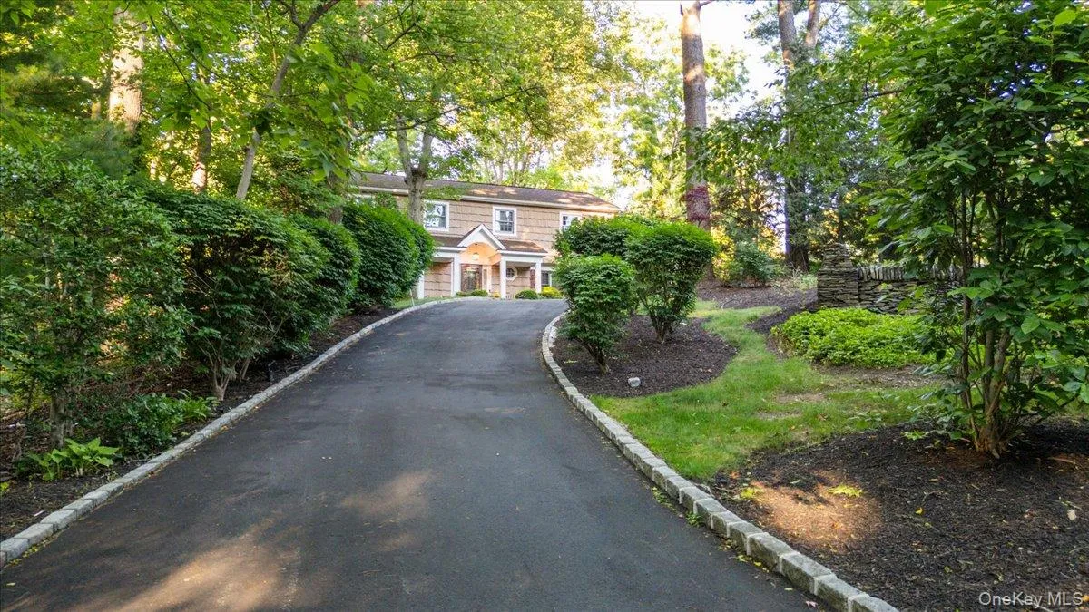 96 Plainview Road, Oyster Bay, NY, 6 Bedrooms Bedrooms, 17 Rooms Rooms,5 BathroomsBathrooms,Residential,For Rent,Plainview,0,1020613 96 Plainview Road, Oyster Bay, NY, 6 Bedrooms Bedrooms, 17 Rooms Rooms,5 BathroomsBathrooms,Residential,For Rent,Plainview,0,1020613