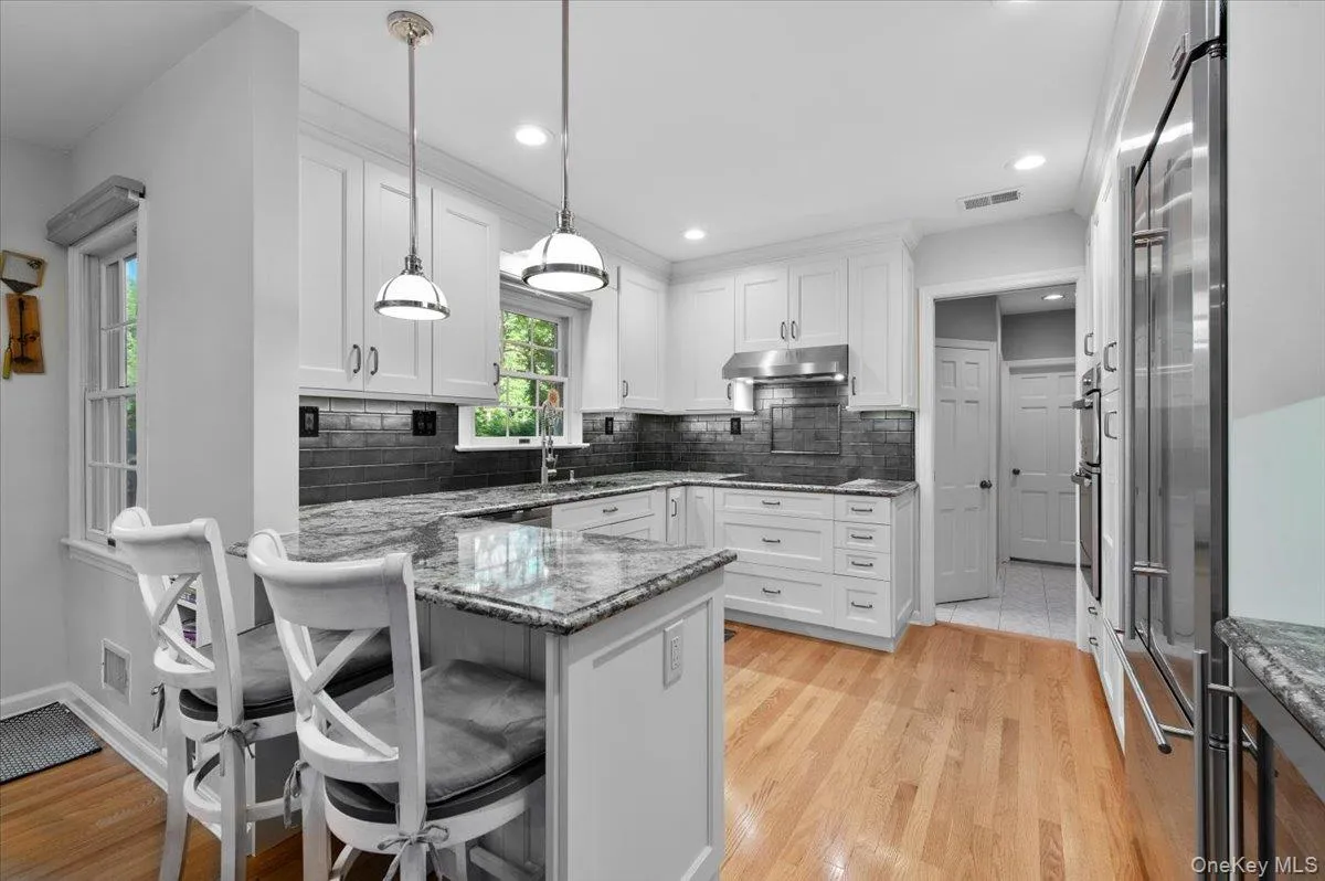 96 Plainview Road, Oyster Bay, NY, 6 Bedrooms Bedrooms, 17 Rooms Rooms,5 BathroomsBathrooms,Residential,For Rent,Plainview,0,1020613 96 Plainview Road, Oyster Bay, NY, 6 Bedrooms Bedrooms, 17 Rooms Rooms,5 BathroomsBathrooms,Residential,For Rent,Plainview,0,1020613