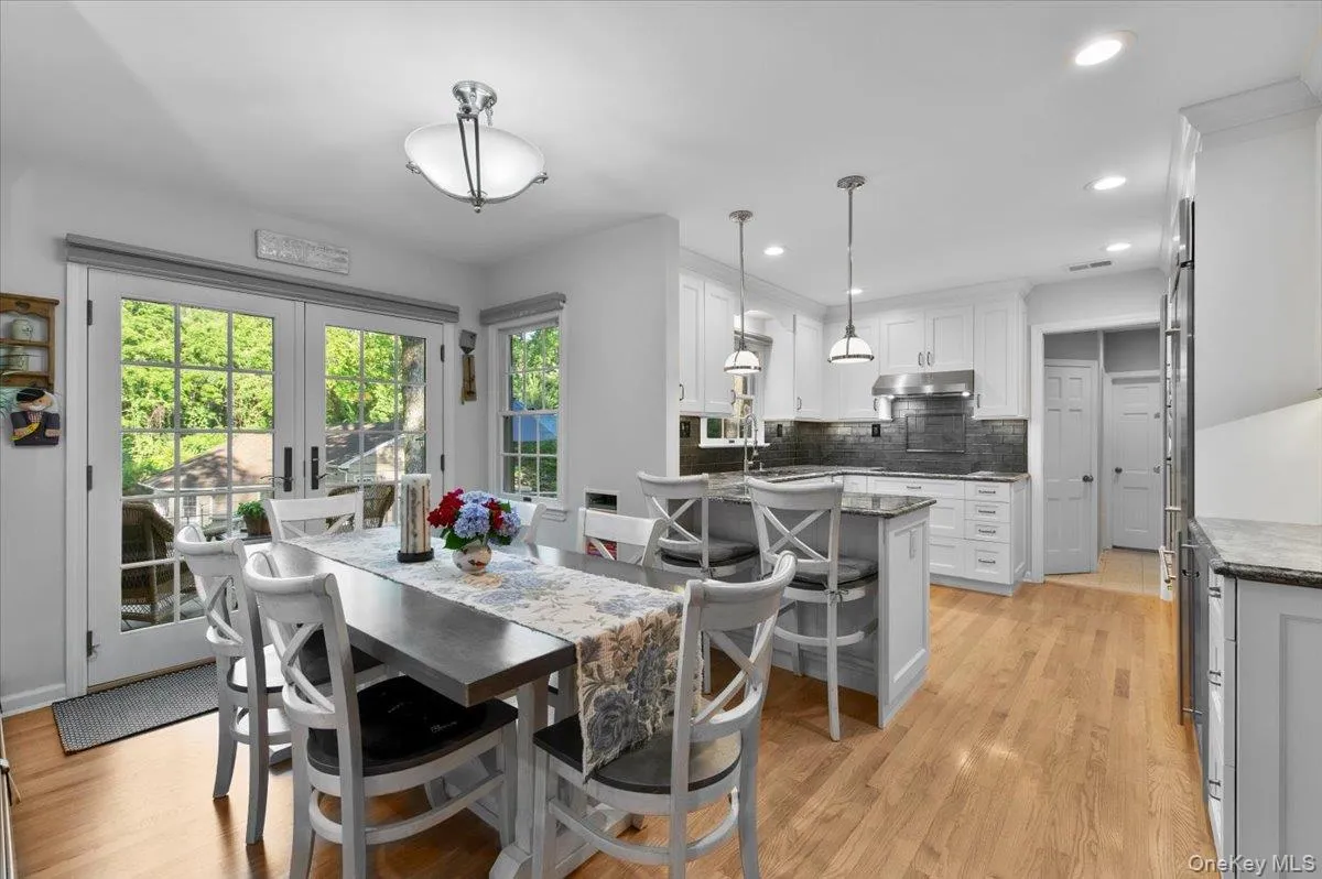 96 Plainview Road, Oyster Bay, NY, 6 Bedrooms Bedrooms, 17 Rooms Rooms,5 BathroomsBathrooms,Residential,For Rent,Plainview,0,1020613 96 Plainview Road, Oyster Bay, NY, 6 Bedrooms Bedrooms, 17 Rooms Rooms,5 BathroomsBathrooms,Residential,For Rent,Plainview,0,1020613