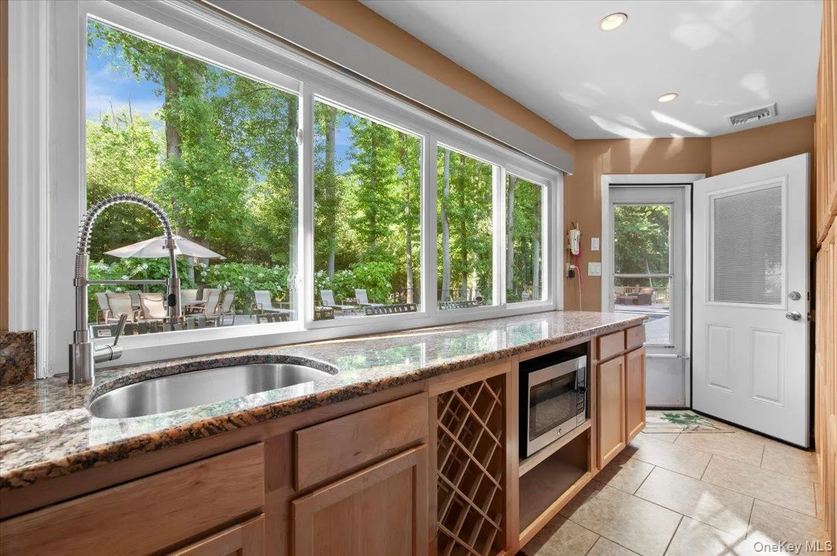 96 Plainview Road, Oyster Bay, NY, 6 Bedrooms Bedrooms, 17 Rooms Rooms,5 BathroomsBathrooms,Residential,For Rent,Plainview,0,1020613 96 Plainview Road, Oyster Bay, NY, 6 Bedrooms Bedrooms, 17 Rooms Rooms,5 BathroomsBathrooms,Residential,For Rent,Plainview,0,1020613