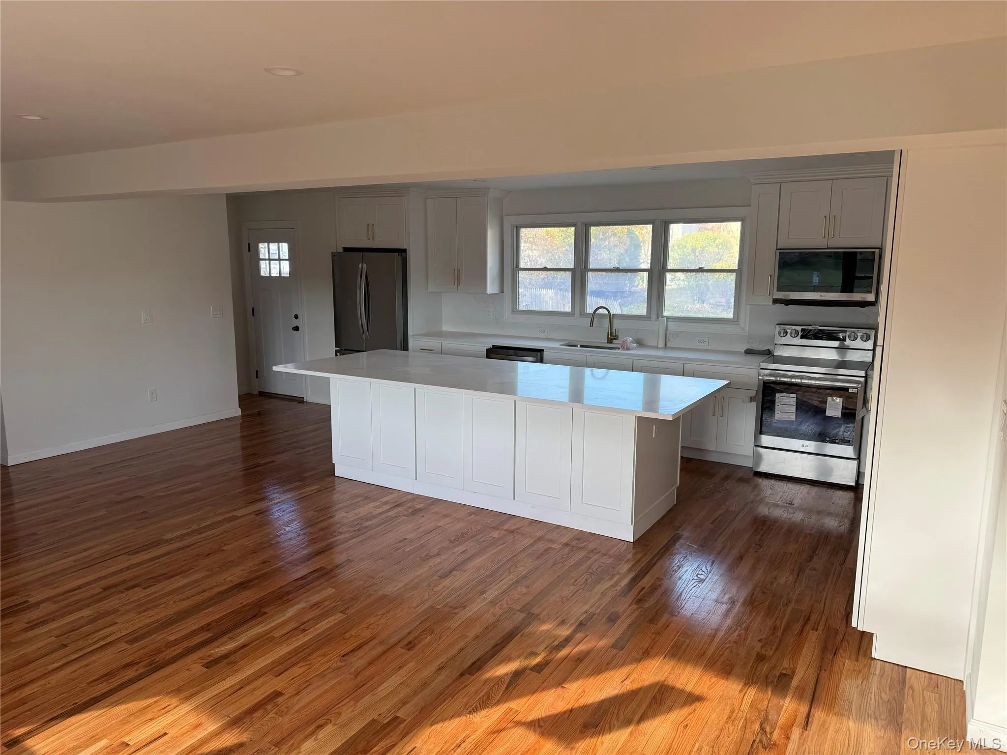 751 Centerwood Street, West Babylon, NY, 5 Bedrooms Bedrooms, 10 Rooms Rooms,2 BathroomsBathrooms,Residential,For Rent,Centerwood,0,1020616 751 Centerwood Street, West Babylon, NY, 5 Bedrooms Bedrooms, 10 Rooms Rooms,2 BathroomsBathrooms,Residential,For Rent,Centerwood,0,1020616
