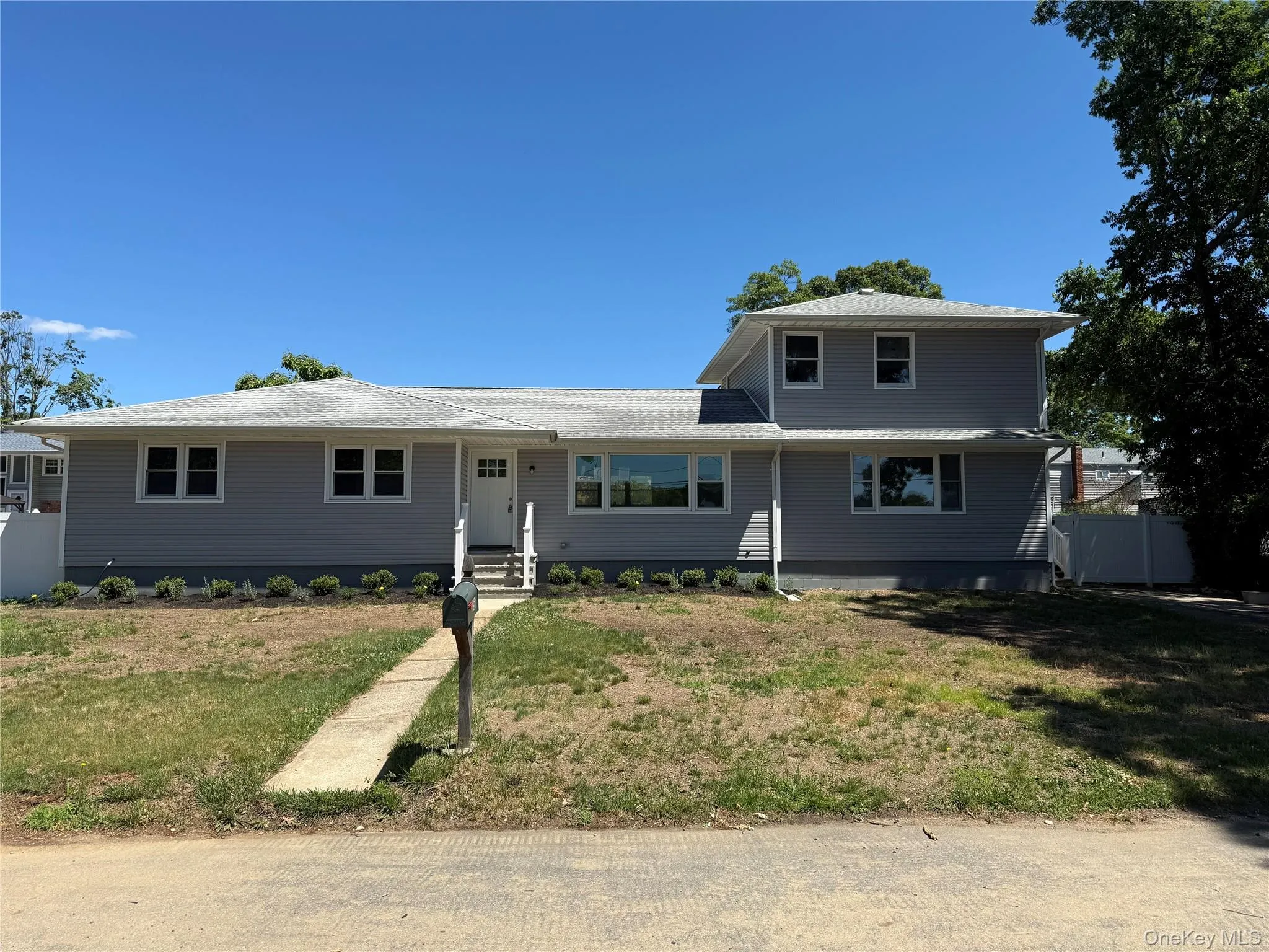 751 Centerwood Street, West Babylon, NY, 5 Bedrooms Bedrooms, 10 Rooms Rooms,2 BathroomsBathrooms,Residential,For Rent,Centerwood,0,1020616 751 Centerwood Street, West Babylon, NY, 5 Bedrooms Bedrooms, 10 Rooms Rooms,2 BathroomsBathrooms,Residential,For Rent,Centerwood,0,1020616