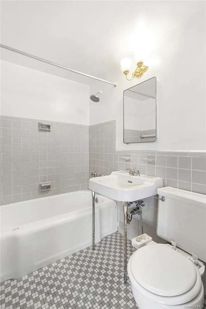 1 Fordham Hill Oval, New York, NY, 1 Bedroom Bedrooms, 3 Rooms Rooms,1 BathroomBathrooms,Residential,For Rent,Fordham Hill,0,1020617 1 Fordham Hill Oval, New York, NY, 1 Bedroom Bedrooms, 3 Rooms Rooms,1 BathroomBathrooms,Residential,For Rent,Fordham Hill,0,1020617