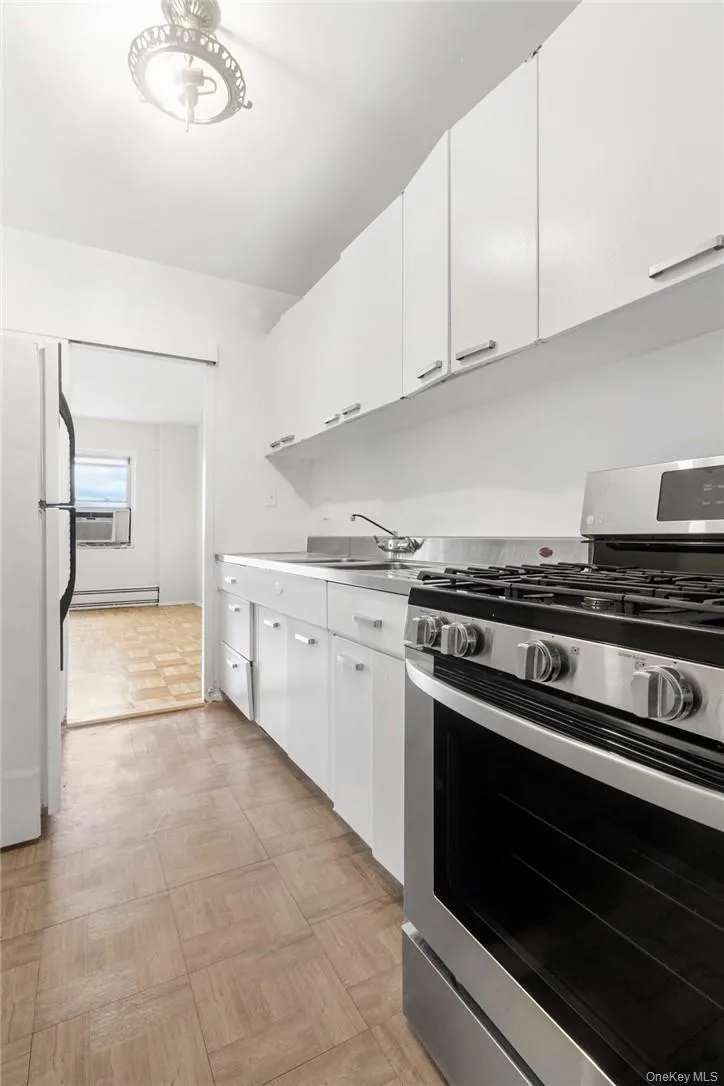 1 Fordham Hill Oval, New York, NY, 1 Bedroom Bedrooms, 3 Rooms Rooms,1 BathroomBathrooms,Residential,For Rent,Fordham Hill,0,1020617 1 Fordham Hill Oval, New York, NY, 1 Bedroom Bedrooms, 3 Rooms Rooms,1 BathroomBathrooms,Residential,For Rent,Fordham Hill,0,1020617