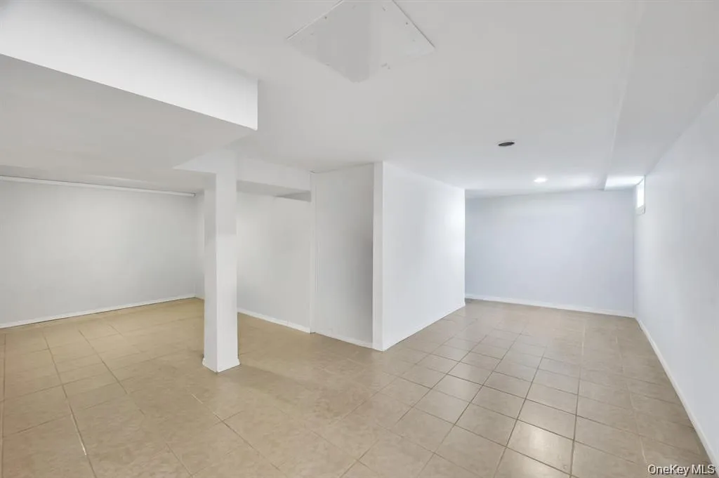 28 Saint Joseph Avenue, Brookhaven, NY, 3 Bedrooms Bedrooms, 6 Rooms Rooms,1 BathroomBathrooms,Residential,For Rent,Saint Joseph,0,1020620 28 Saint Joseph Avenue, Brookhaven, NY, 3 Bedrooms Bedrooms, 6 Rooms Rooms,1 BathroomBathrooms,Residential,For Rent,Saint Joseph,0,1020620