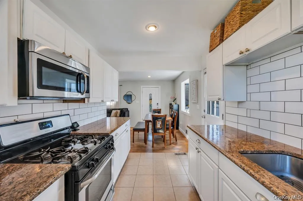 28 Saint Joseph Avenue, Brookhaven, NY, 3 Bedrooms Bedrooms, 6 Rooms Rooms,1 BathroomBathrooms,Residential,For Rent,Saint Joseph,0,1020620 28 Saint Joseph Avenue, Brookhaven, NY, 3 Bedrooms Bedrooms, 6 Rooms Rooms,1 BathroomBathrooms,Residential,For Rent,Saint Joseph,0,1020620