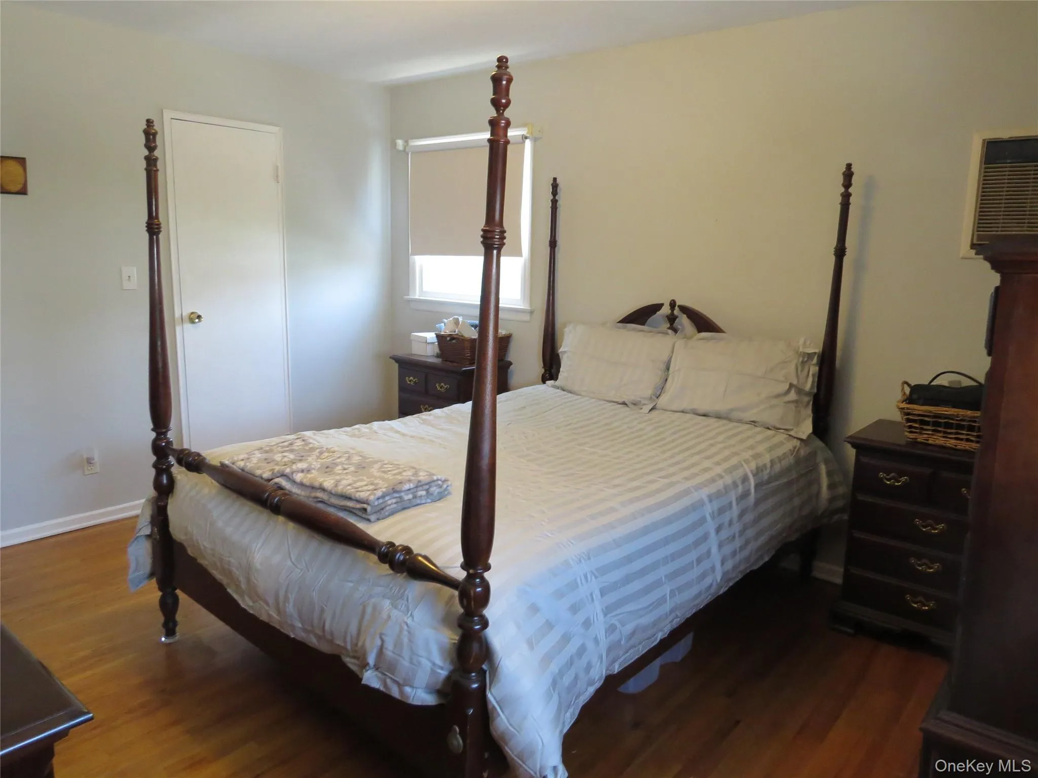 Master Bedroom Master Bedroom