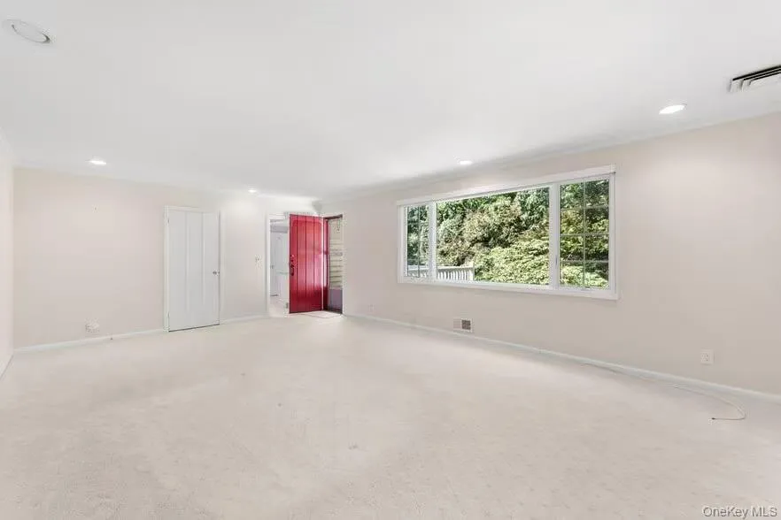 76 Wensley Drive, North Hempstead, NY, 4 Bedrooms Bedrooms, 9 Rooms Rooms,3 BathroomsBathrooms,Residential Lease,For Rent,Wensley,0,1020627 76 Wensley Drive, North Hempstead, NY, 4 Bedrooms Bedrooms, 9 Rooms Rooms,3 BathroomsBathrooms,Residential Lease,For Rent,Wensley,0,1020627