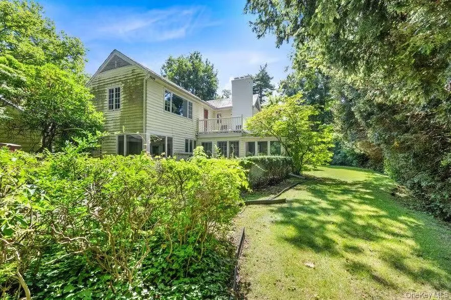 76 Wensley Drive, North Hempstead, NY, 4 Bedrooms Bedrooms, 9 Rooms Rooms,3 BathroomsBathrooms,Residential Lease,For Rent,Wensley,0,1020627 76 Wensley Drive, North Hempstead, NY, 4 Bedrooms Bedrooms, 9 Rooms Rooms,3 BathroomsBathrooms,Residential Lease,For Rent,Wensley,0,1020627