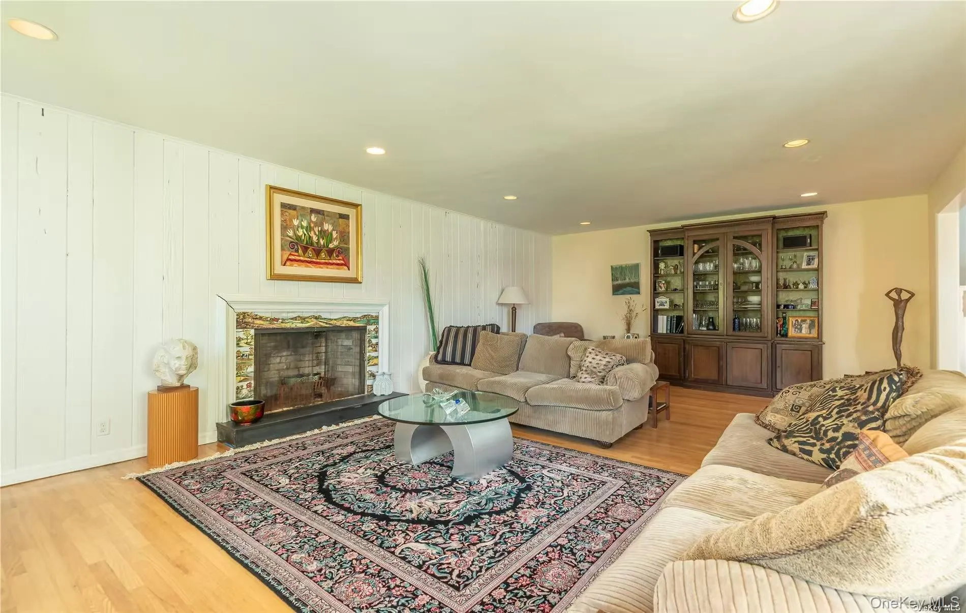 76 Wensley Drive, North Hempstead, NY, 4 Bedrooms Bedrooms, 9 Rooms Rooms,3 BathroomsBathrooms,Residential Lease,For Rent,Wensley,0,1020627 76 Wensley Drive, North Hempstead, NY, 4 Bedrooms Bedrooms, 9 Rooms Rooms,3 BathroomsBathrooms,Residential Lease,For Rent,Wensley,0,1020627