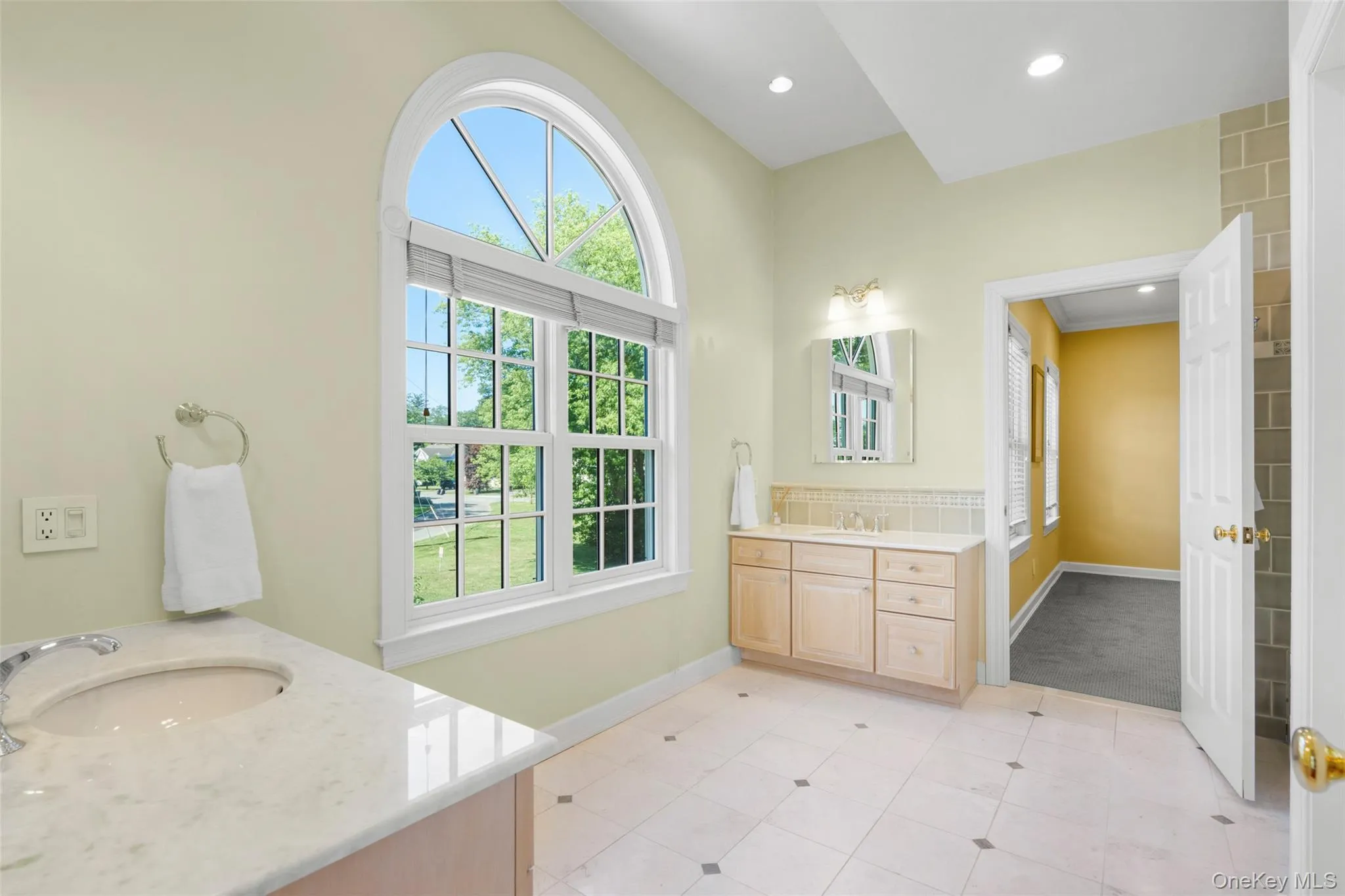 4 Griffen Drive, Mamaroneck, NY, 5 Bedrooms Bedrooms, 10 Rooms Rooms,4 BathroomsBathrooms,Residential,For Rent,Griffen,0,1020631 4 Griffen Drive, Mamaroneck, NY, 5 Bedrooms Bedrooms, 10 Rooms Rooms,4 BathroomsBathrooms,Residential,For Rent,Griffen,0,1020631