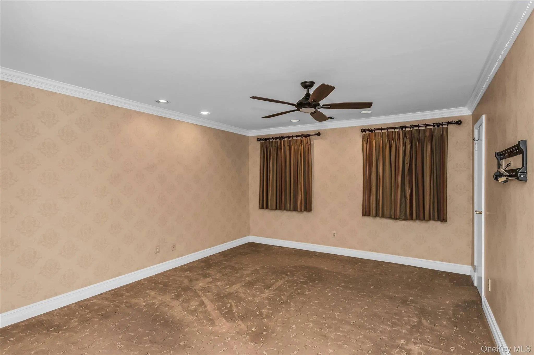 104 Woodlake Drive, Oyster Bay, NY, 3 Bedrooms Bedrooms, 7 Rooms Rooms,2 BathroomsBathrooms,Residential,For Rent,Woodlake,0,1020633 104 Woodlake Drive, Oyster Bay, NY, 3 Bedrooms Bedrooms, 7 Rooms Rooms,2 BathroomsBathrooms,Residential,For Rent,Woodlake,0,1020633
