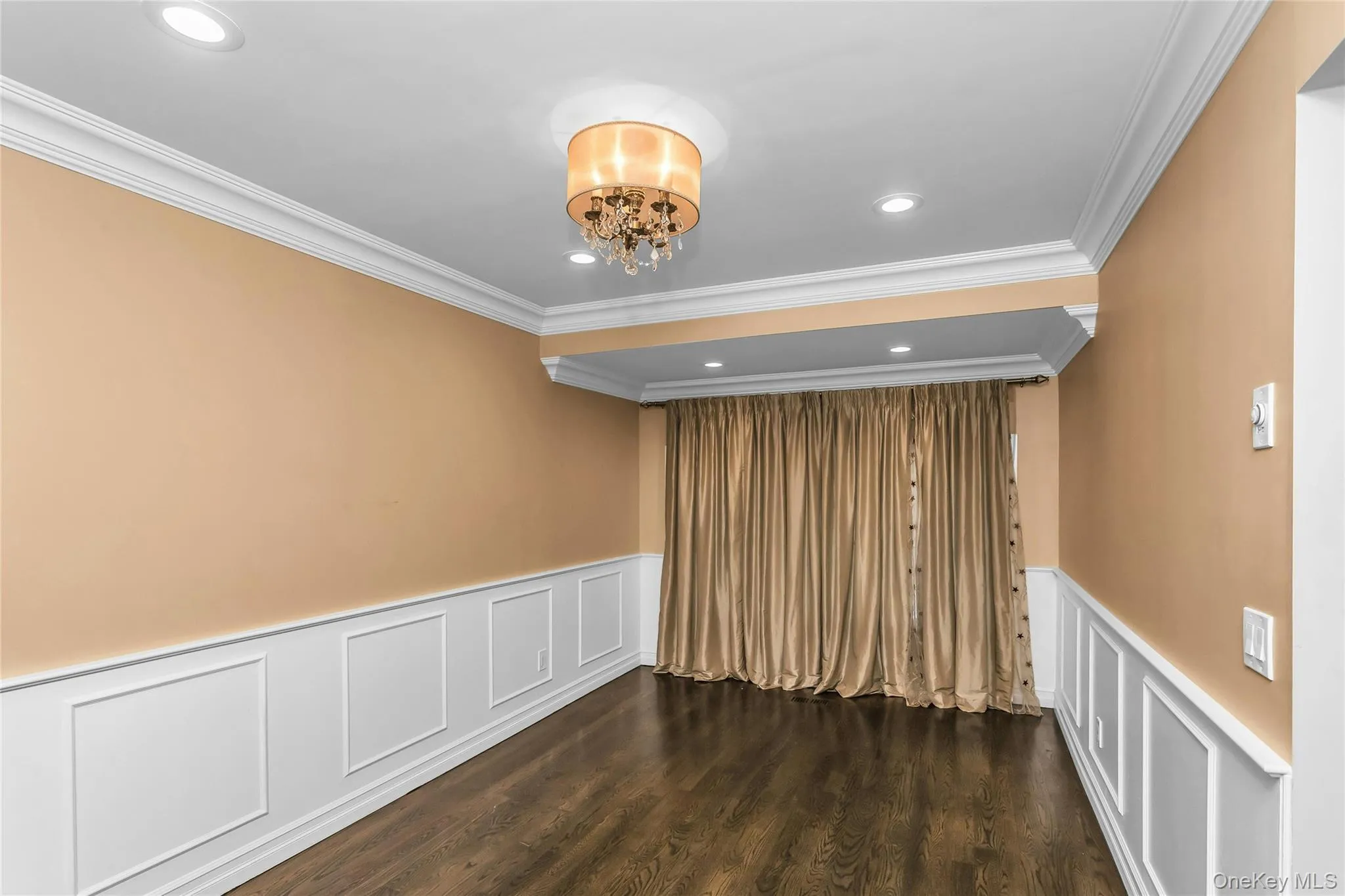 104 Woodlake Drive, Oyster Bay, NY, 3 Bedrooms Bedrooms, 7 Rooms Rooms,2 BathroomsBathrooms,Residential,For Rent,Woodlake,0,1020633 104 Woodlake Drive, Oyster Bay, NY, 3 Bedrooms Bedrooms, 7 Rooms Rooms,2 BathroomsBathrooms,Residential,For Rent,Woodlake,0,1020633