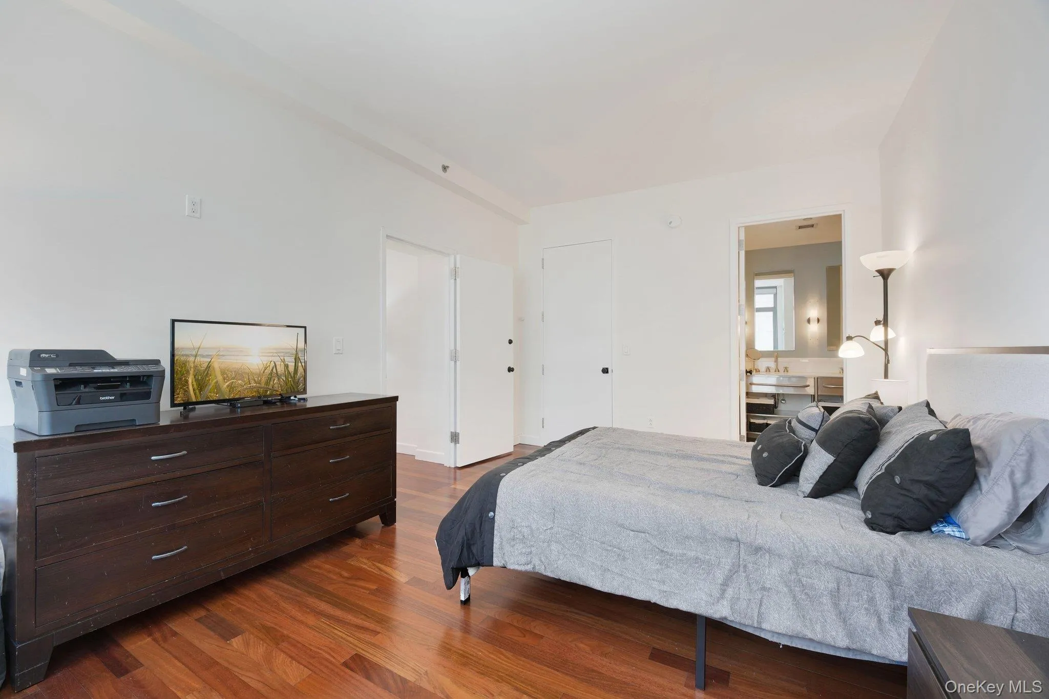 25 City Place, White Plains, NY, 1 Bedroom Bedrooms, 3 Rooms Rooms,1 BathroomBathrooms,Residential,For Rent,City,0,1020634 25 City Place, White Plains, NY, 1 Bedroom Bedrooms, 3 Rooms Rooms,1 BathroomBathrooms,Residential,For Rent,City,0,1020634