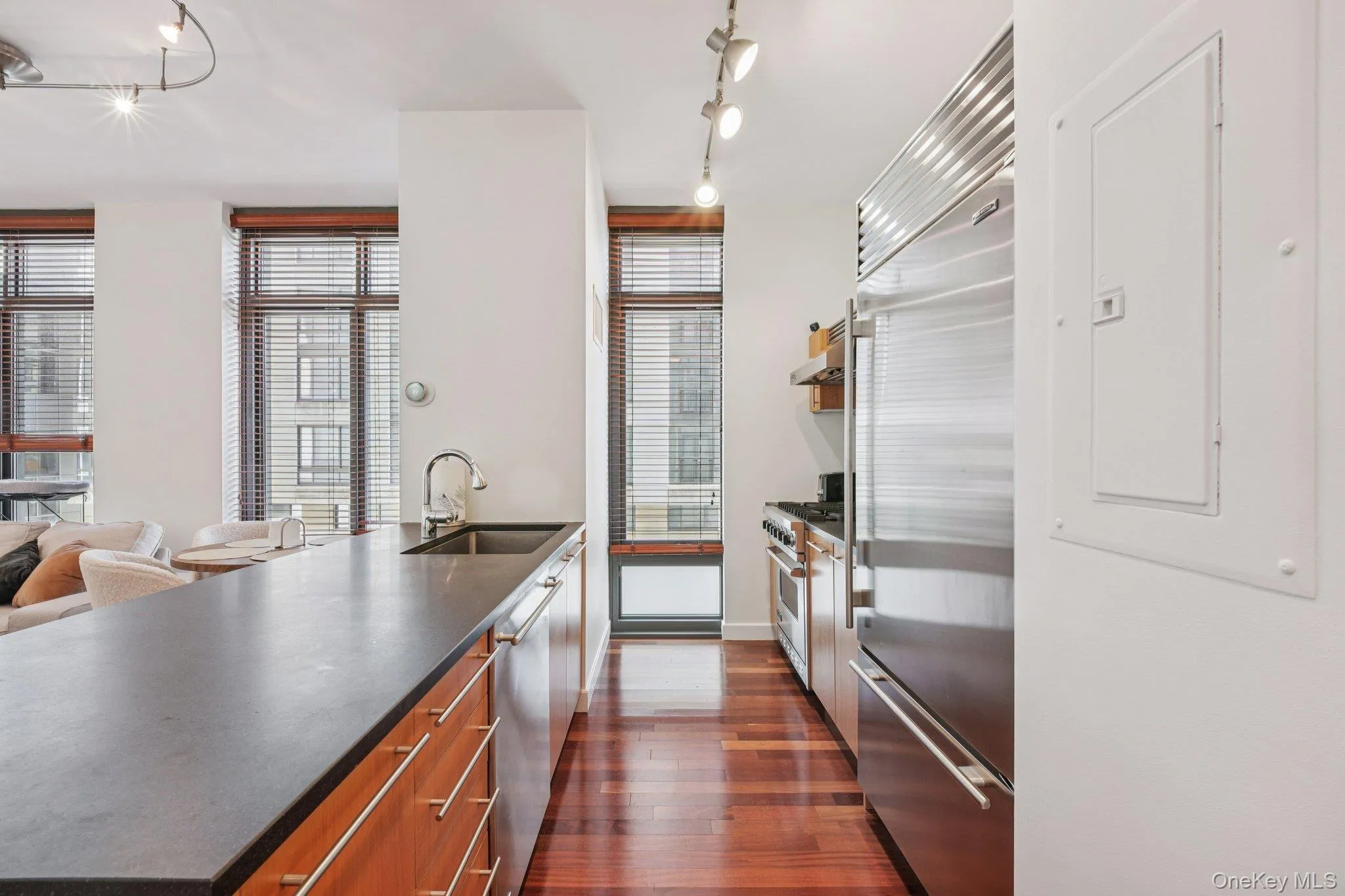 25 City Place, White Plains, NY, 1 Bedroom Bedrooms, 3 Rooms Rooms,1 BathroomBathrooms,Residential,For Rent,City,0,1020634 25 City Place, White Plains, NY, 1 Bedroom Bedrooms, 3 Rooms Rooms,1 BathroomBathrooms,Residential,For Rent,City,0,1020634