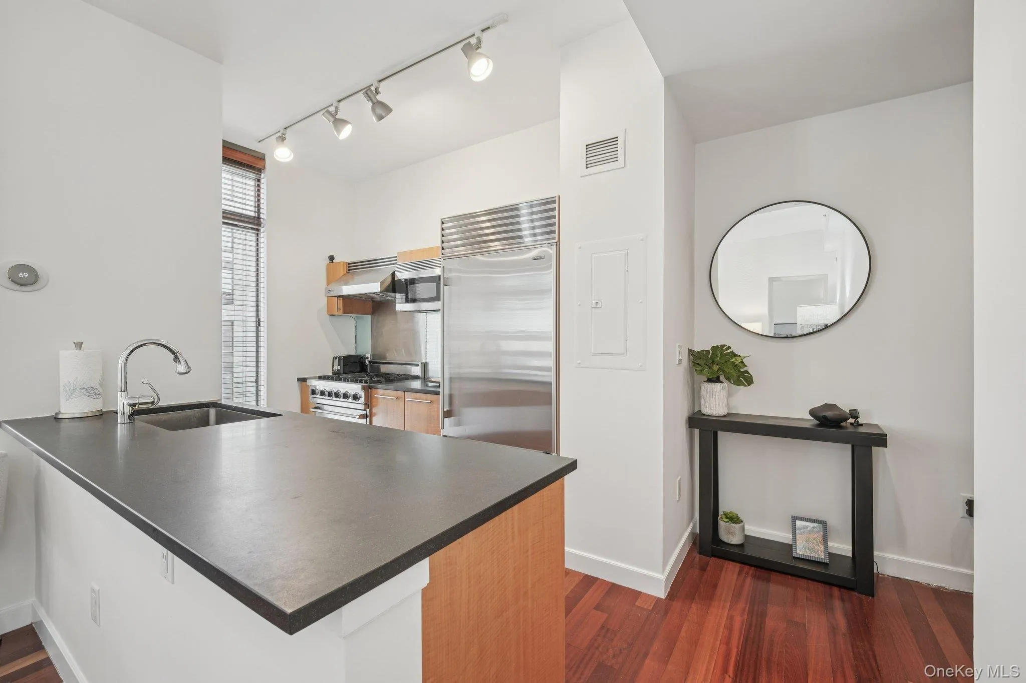 25 City Place, White Plains, NY, 1 Bedroom Bedrooms, 3 Rooms Rooms,1 BathroomBathrooms,Residential,For Rent,City,0,1020634 25 City Place, White Plains, NY, 1 Bedroom Bedrooms, 3 Rooms Rooms,1 BathroomBathrooms,Residential,For Rent,City,0,1020634