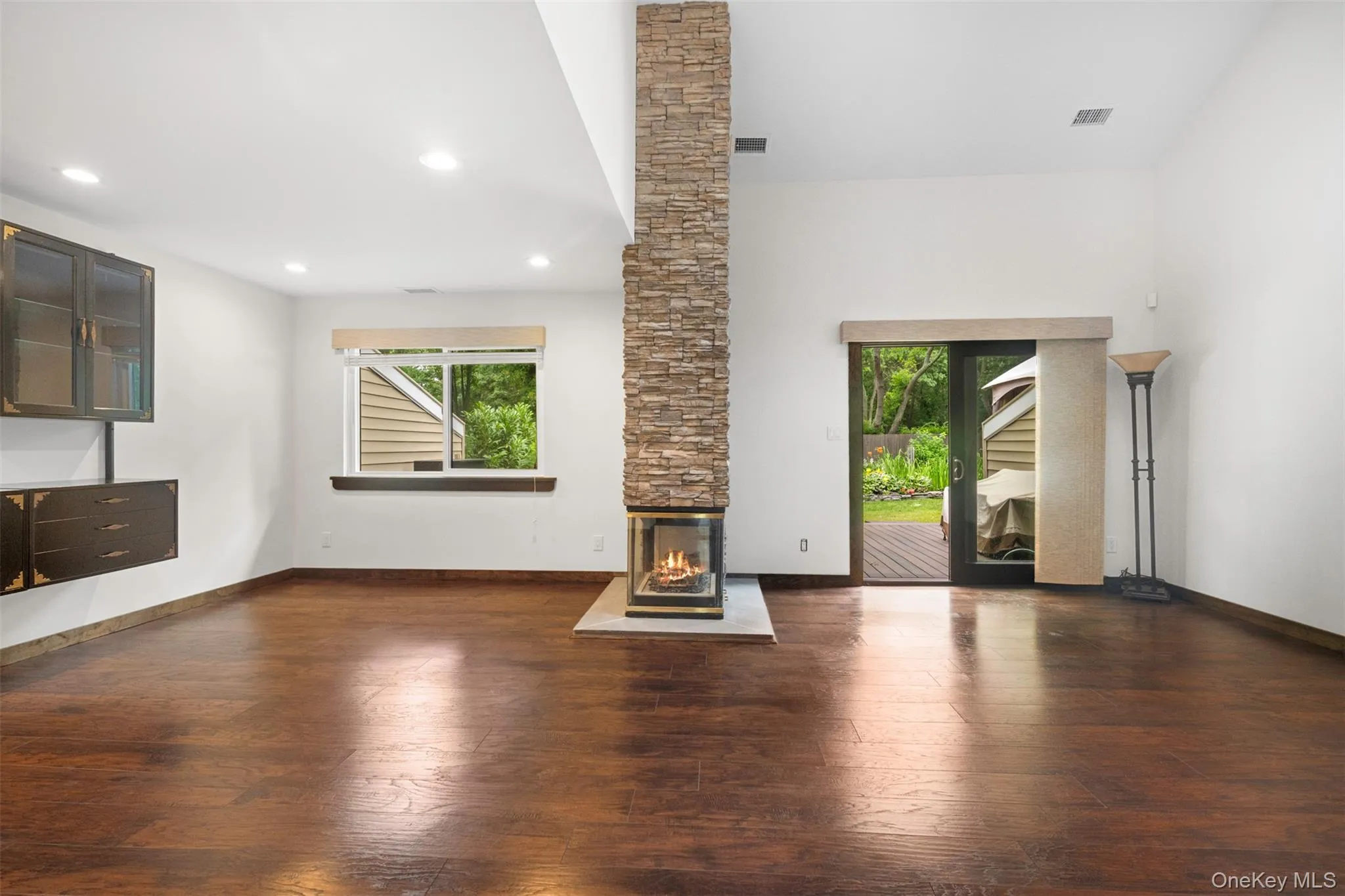 4 Hidden Pines Way, Islip, NY, 2 Bedrooms Bedrooms, 5 Rooms Rooms,2 BathroomsBathrooms,Residential Lease,For Rent,Hidden Pines,0,1020635 4 Hidden Pines Way, Islip, NY, 2 Bedrooms Bedrooms, 5 Rooms Rooms,2 BathroomsBathrooms,Residential Lease,For Rent,Hidden Pines,0,1020635