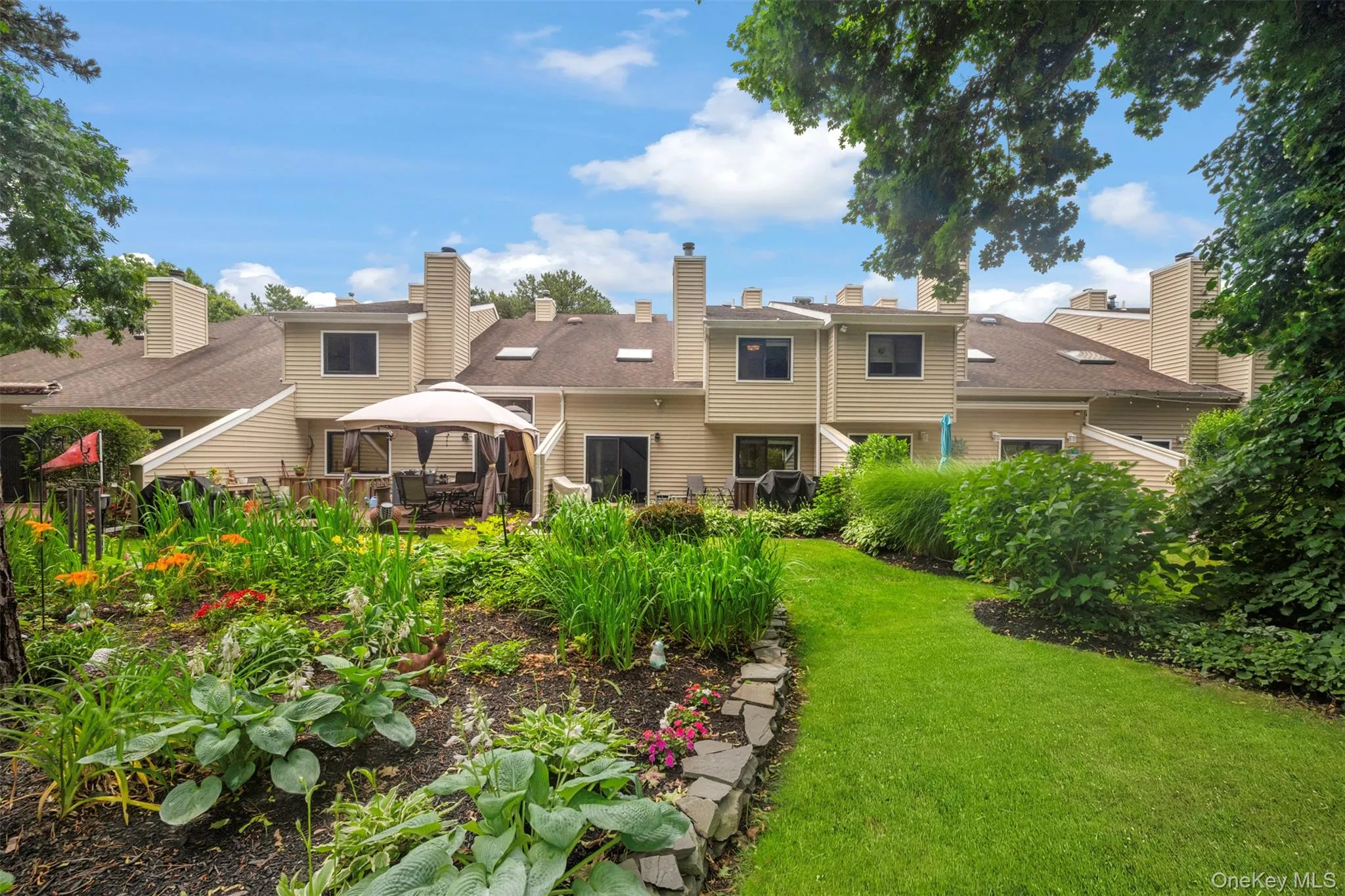4 Hidden Pines Way, Islip, NY, 2 Bedrooms Bedrooms, 5 Rooms Rooms,2 BathroomsBathrooms,Residential Lease,For Rent,Hidden Pines,0,1020635 4 Hidden Pines Way, Islip, NY, 2 Bedrooms Bedrooms, 5 Rooms Rooms,2 BathroomsBathrooms,Residential Lease,For Rent,Hidden Pines,0,1020635