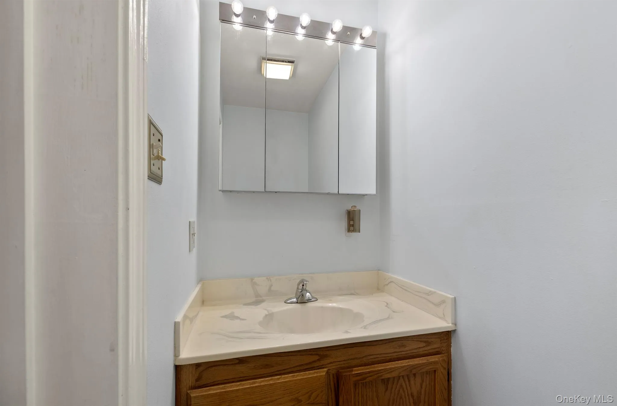 1 Melucci Court, Haverstraw, NY, 3 Bedrooms Bedrooms, 10 Rooms Rooms,2 BathroomsBathrooms,Residential,For Rent,Melucci,0,1020637 1 Melucci Court, Haverstraw, NY, 3 Bedrooms Bedrooms, 10 Rooms Rooms,2 BathroomsBathrooms,Residential,For Rent,Melucci,0,1020637