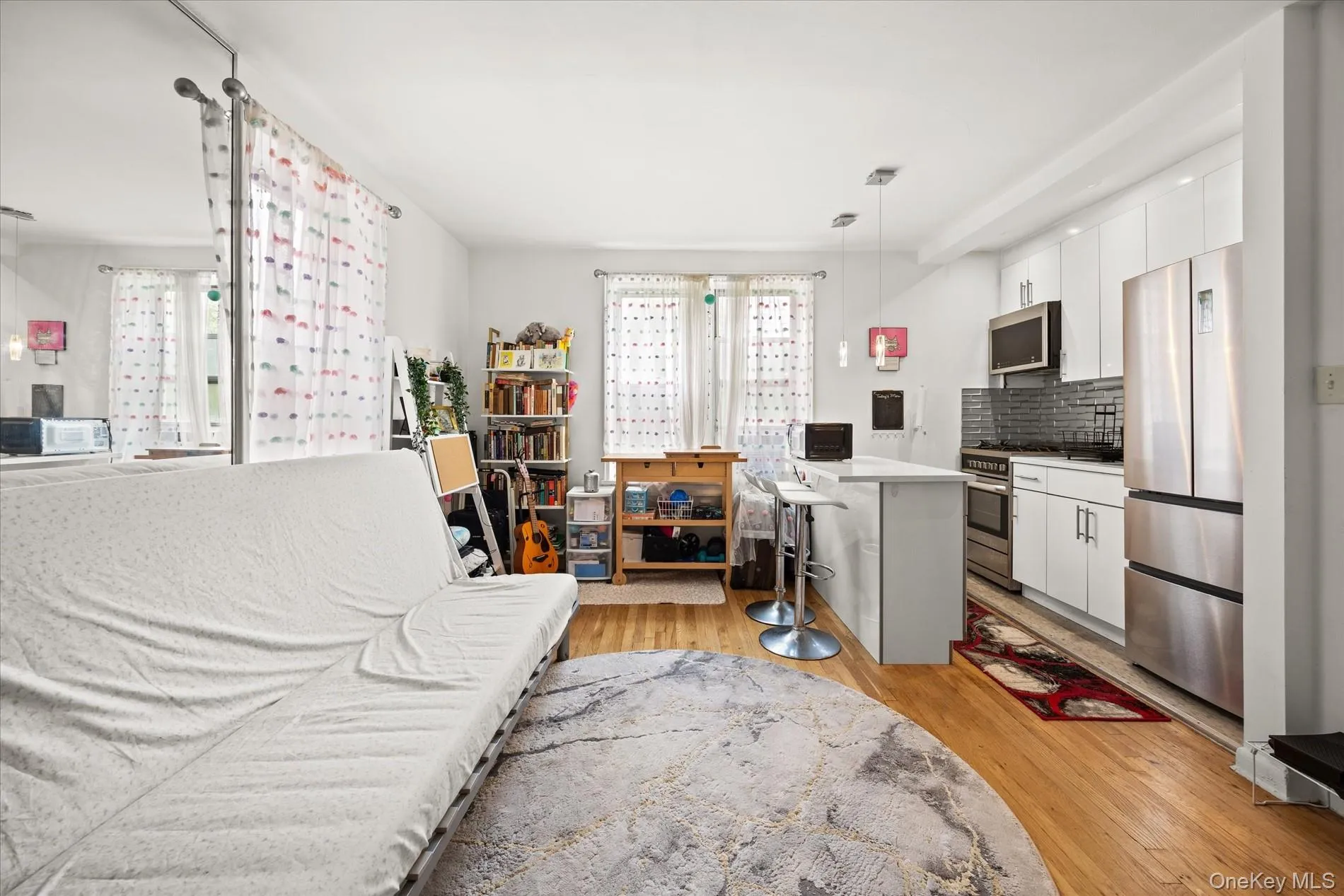 72-61 113th Forest Hills Street, New York, NY, 2 Rooms Rooms,1 BathroomBathrooms,Residential,For Rent,Forest Hills,0,1020641 72-61 113th Forest Hills Street, New York, NY, 2 Rooms Rooms,1 BathroomBathrooms,Residential,For Rent,Forest Hills,0,1020641