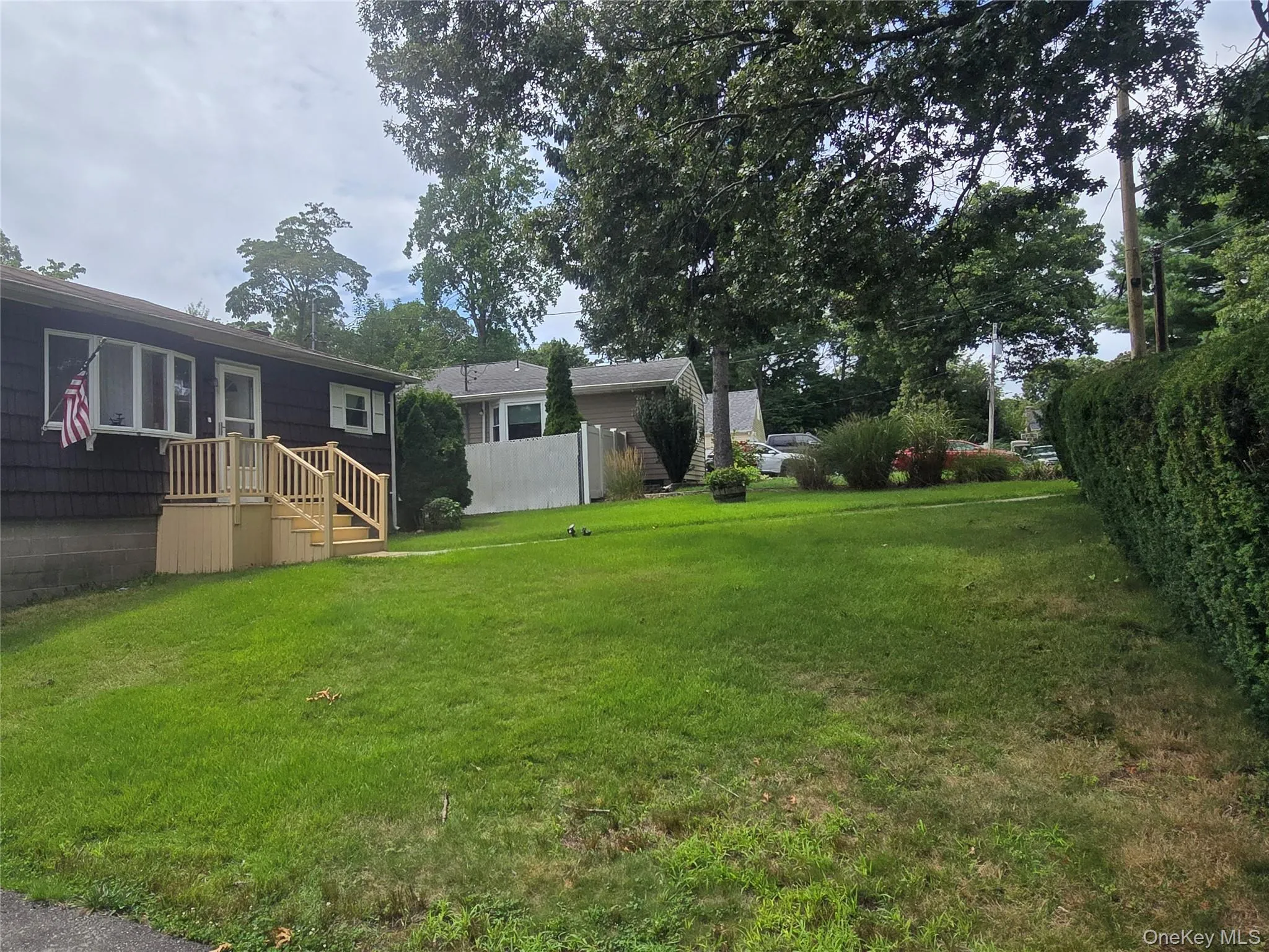 20 Birch Avenue, Brookhaven, NY, 2 Bedrooms Bedrooms, 5 Rooms Rooms,1 BathroomBathrooms,Residential,For Rent,Birch,0,1020644 20 Birch Avenue, Brookhaven, NY, 2 Bedrooms Bedrooms, 5 Rooms Rooms,1 BathroomBathrooms,Residential,For Rent,Birch,0,1020644