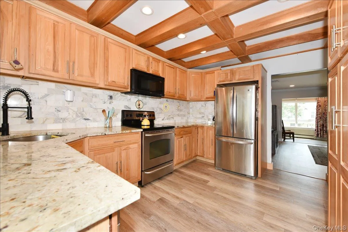 3 School Street, Islip, NY, 3 Bedrooms Bedrooms, 7 Rooms Rooms,2 BathroomsBathrooms,Residential,For Rent,School,0,1020646 3 School Street, Islip, NY, 3 Bedrooms Bedrooms, 7 Rooms Rooms,2 BathroomsBathrooms,Residential,For Rent,School,0,1020646