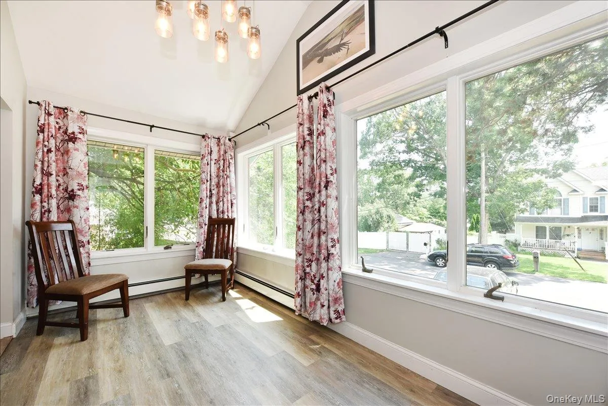 3 School Street, Islip, NY, 3 Bedrooms Bedrooms, 7 Rooms Rooms,2 BathroomsBathrooms,Residential,For Rent,School,0,1020646 3 School Street, Islip, NY, 3 Bedrooms Bedrooms, 7 Rooms Rooms,2 BathroomsBathrooms,Residential,For Rent,School,0,1020646