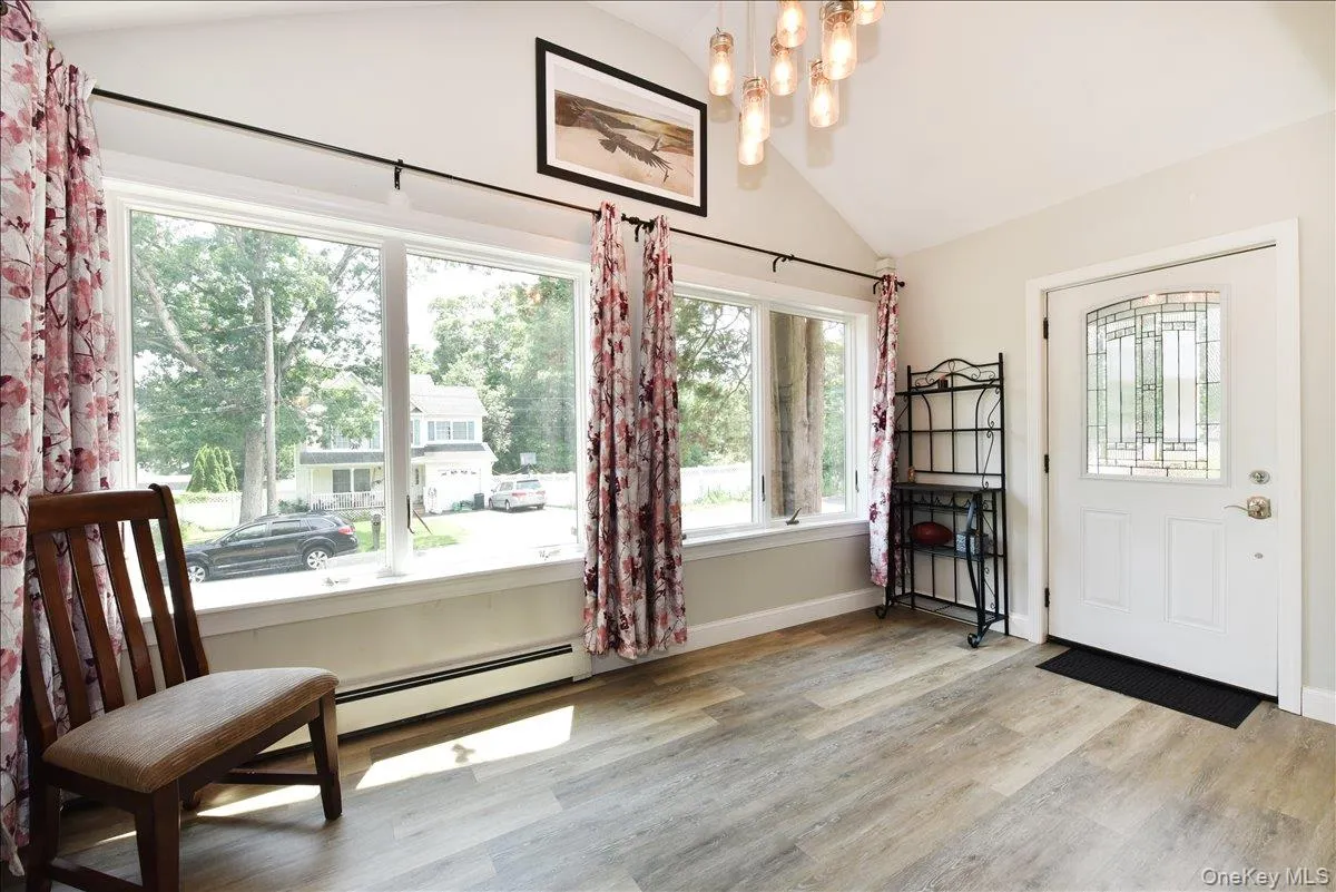 3 School Street, Islip, NY, 3 Bedrooms Bedrooms, 7 Rooms Rooms,2 BathroomsBathrooms,Residential,For Rent,School,0,1020646 3 School Street, Islip, NY, 3 Bedrooms Bedrooms, 7 Rooms Rooms,2 BathroomsBathrooms,Residential,For Rent,School,0,1020646