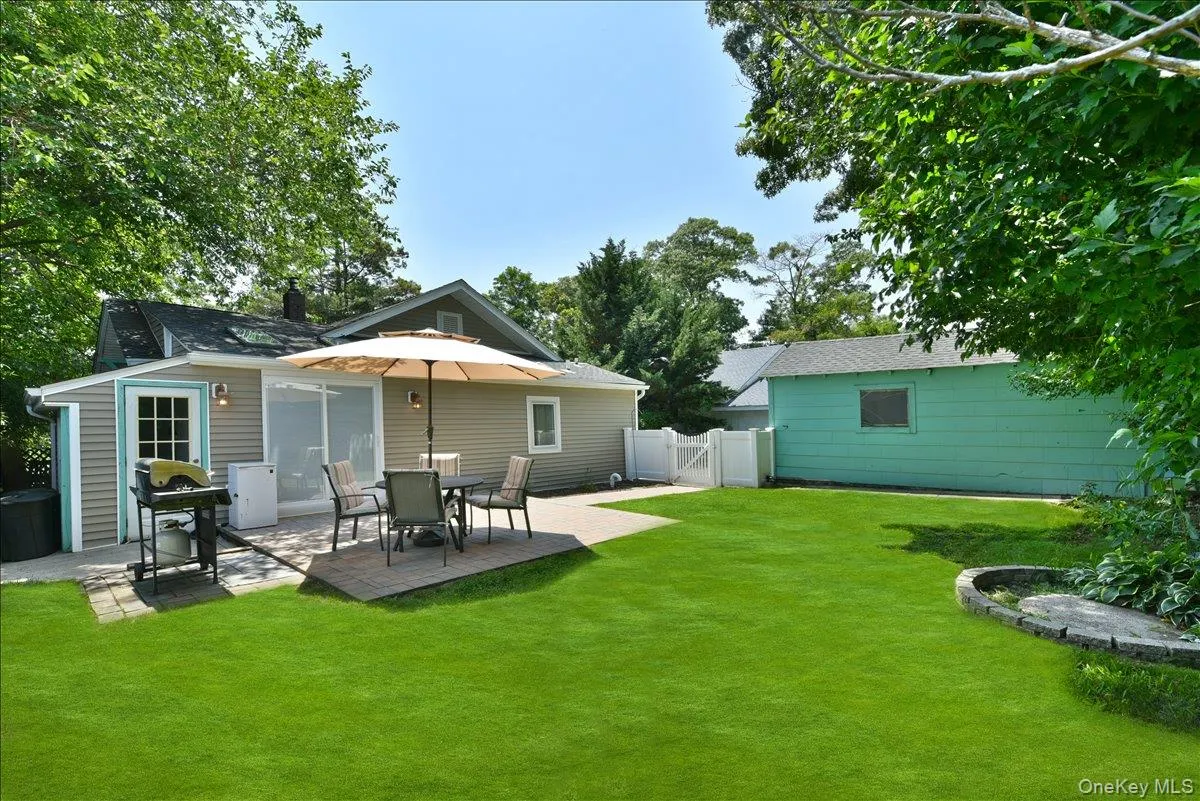 3 School Street, Islip, NY, 3 Bedrooms Bedrooms, 7 Rooms Rooms,2 BathroomsBathrooms,Residential,For Rent,School,0,1020646 3 School Street, Islip, NY, 3 Bedrooms Bedrooms, 7 Rooms Rooms,2 BathroomsBathrooms,Residential,For Rent,School,0,1020646