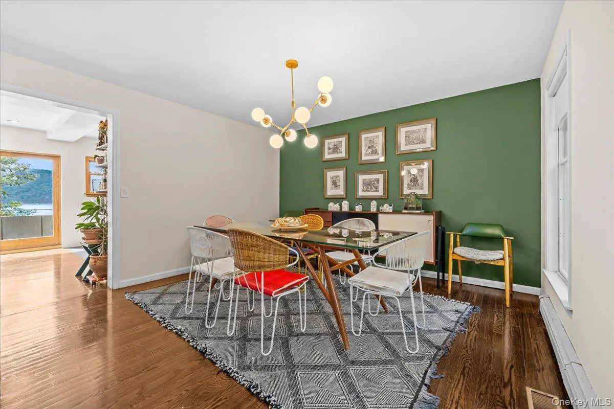 349 Warburton Avenue, Greenburgh, NY, 4 Bedrooms Bedrooms, 8 Rooms Rooms,3 BathroomsBathrooms,Residential Lease,For Rent,Warburton,0,1020650 349 Warburton Avenue, Greenburgh, NY, 4 Bedrooms Bedrooms, 8 Rooms Rooms,3 BathroomsBathrooms,Residential Lease,For Rent,Warburton,0,1020650
