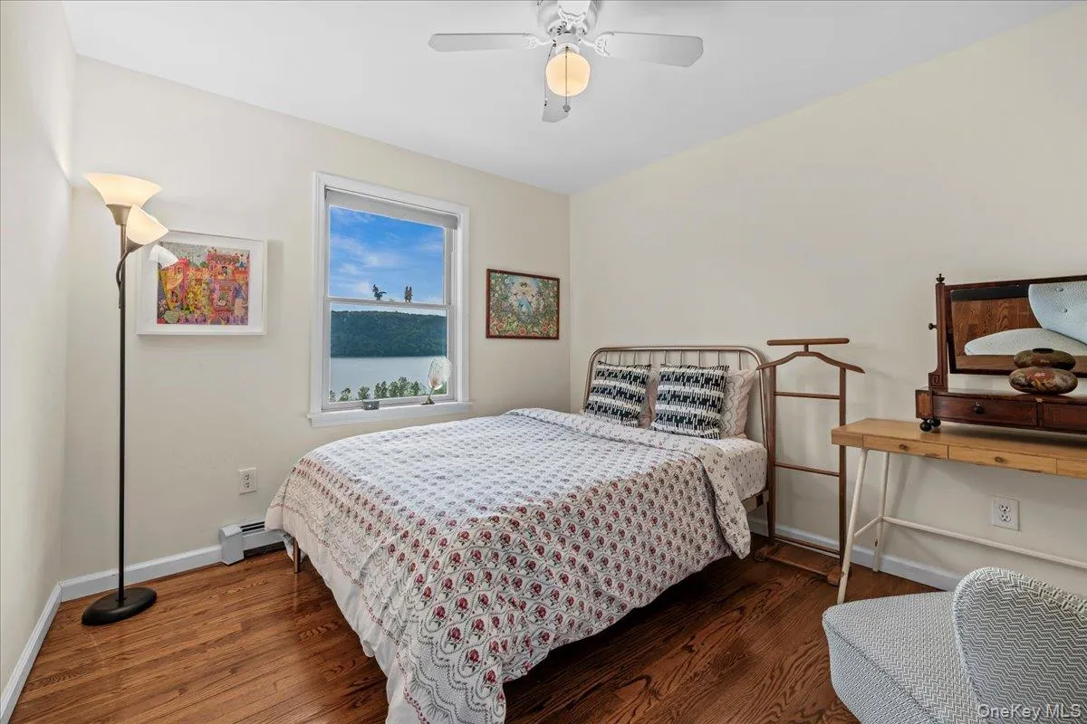349 Warburton Avenue, Greenburgh, NY, 4 Bedrooms Bedrooms, 8 Rooms Rooms,3 BathroomsBathrooms,Residential Lease,For Rent,Warburton,0,1020650 349 Warburton Avenue, Greenburgh, NY, 4 Bedrooms Bedrooms, 8 Rooms Rooms,3 BathroomsBathrooms,Residential Lease,For Rent,Warburton,0,1020650