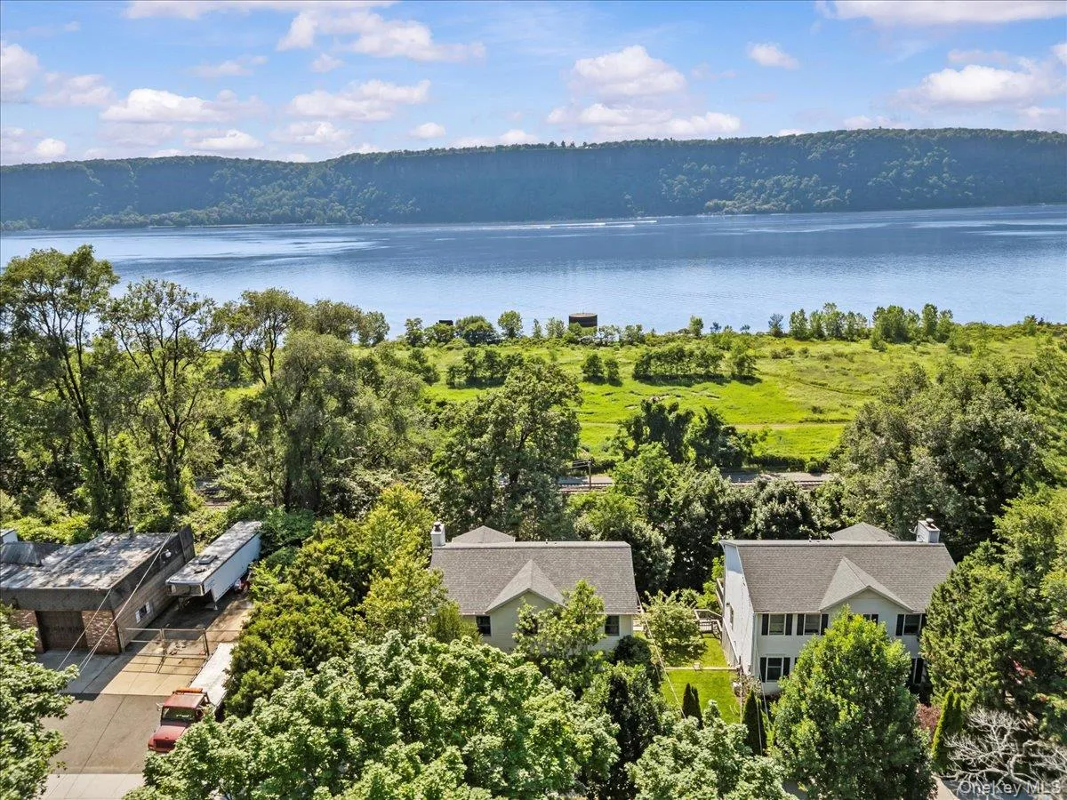 349 Warburton Avenue, Greenburgh, NY, 4 Bedrooms Bedrooms, 8 Rooms Rooms,3 BathroomsBathrooms,Residential Lease,For Rent,Warburton,0,1020650 349 Warburton Avenue, Greenburgh, NY, 4 Bedrooms Bedrooms, 8 Rooms Rooms,3 BathroomsBathrooms,Residential Lease,For Rent,Warburton,0,1020650